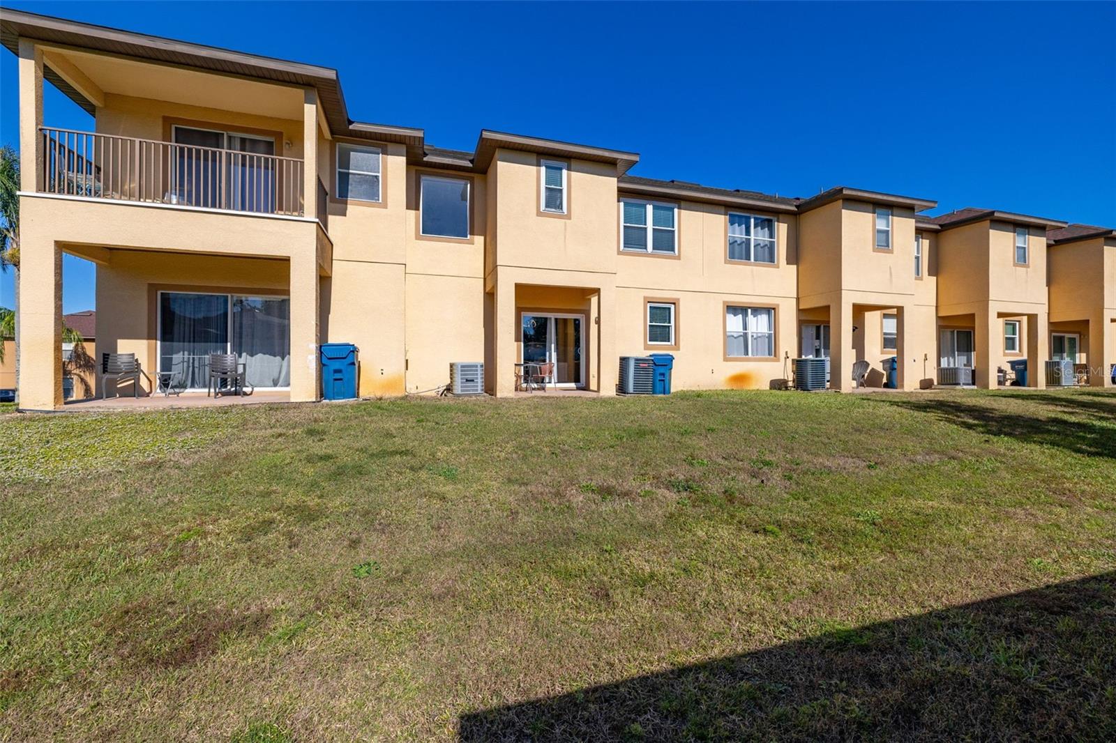 Image 35 of 89 For 447 La Mirage Street