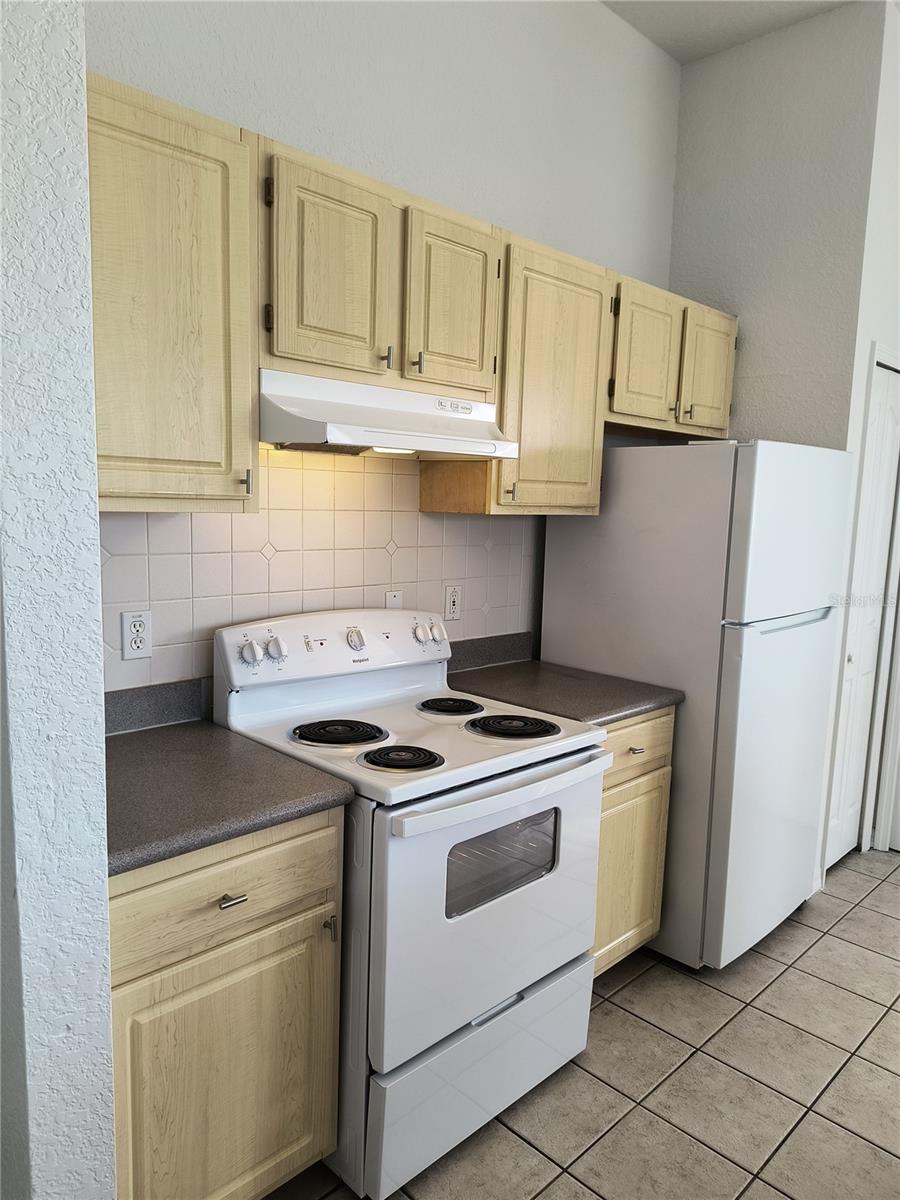 Image 11 of 31 For 8904 Legacy Court 312