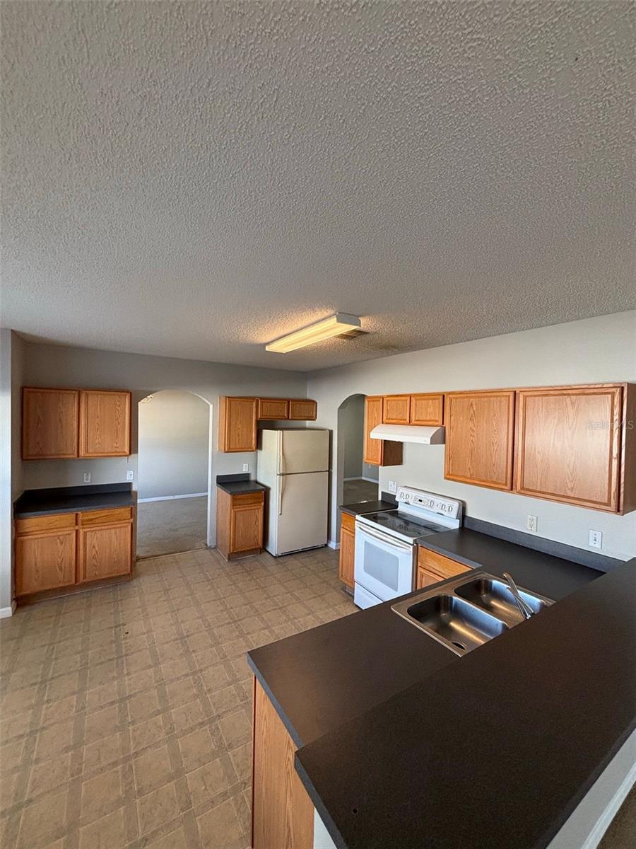 Image 19 of 35 For 423 Gannet Court