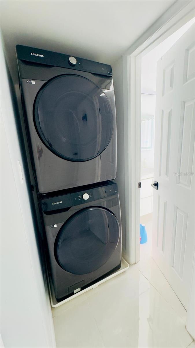 Image 11 of 23 For 14614 Bayonne