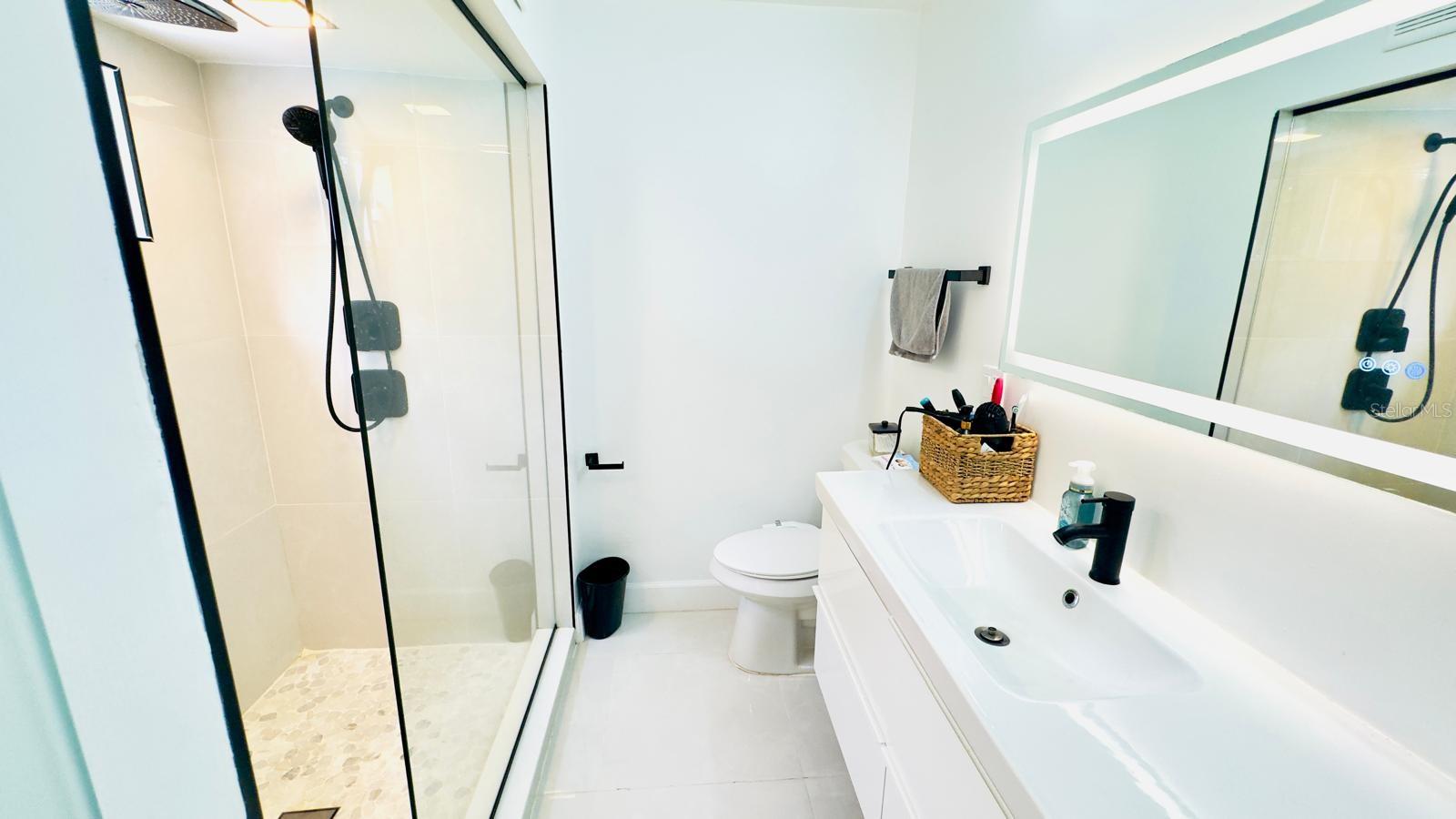 Image 19 of 23 For 14614 Bayonne