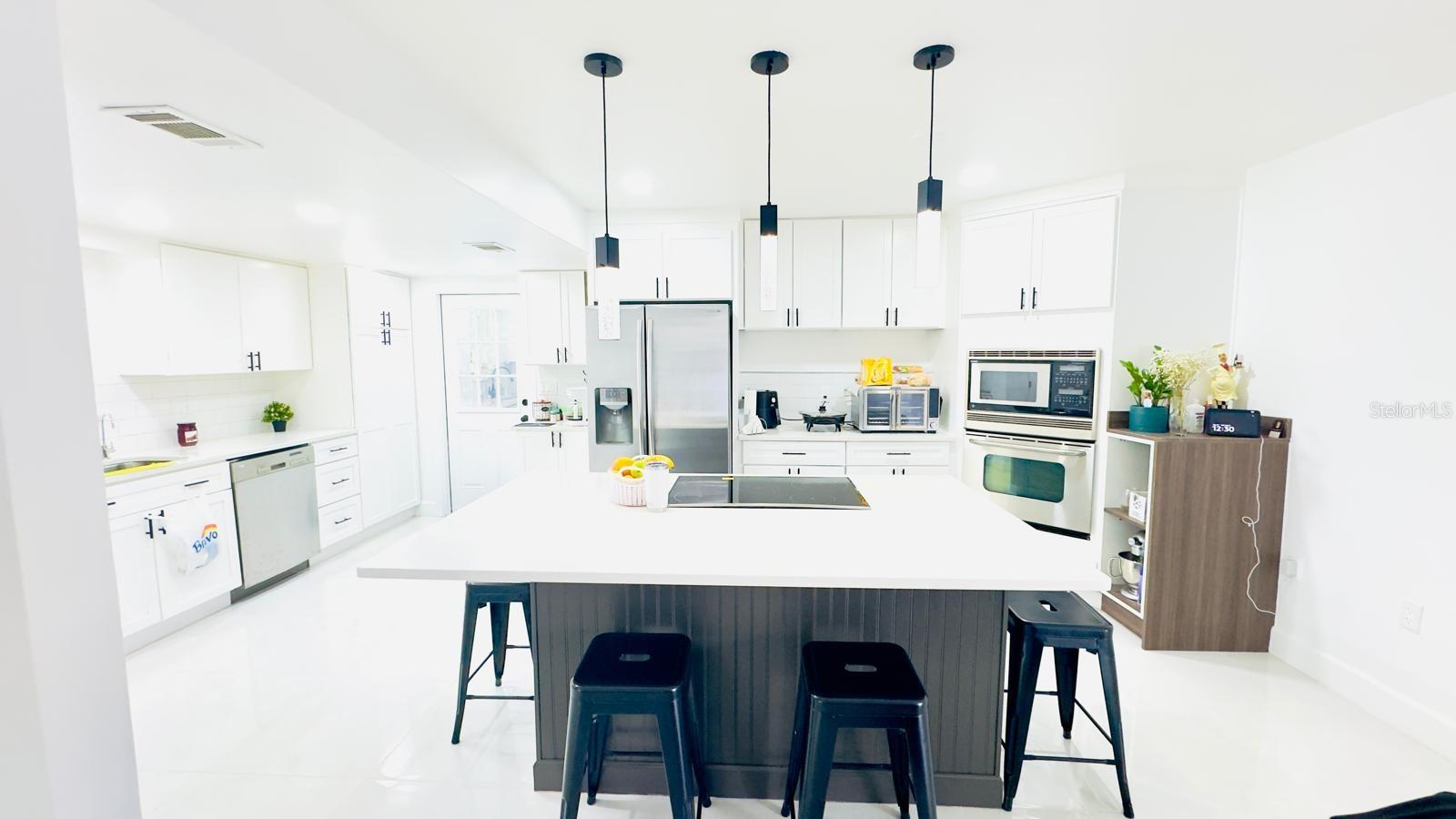 Image 9 of 23 For 14614 Bayonne