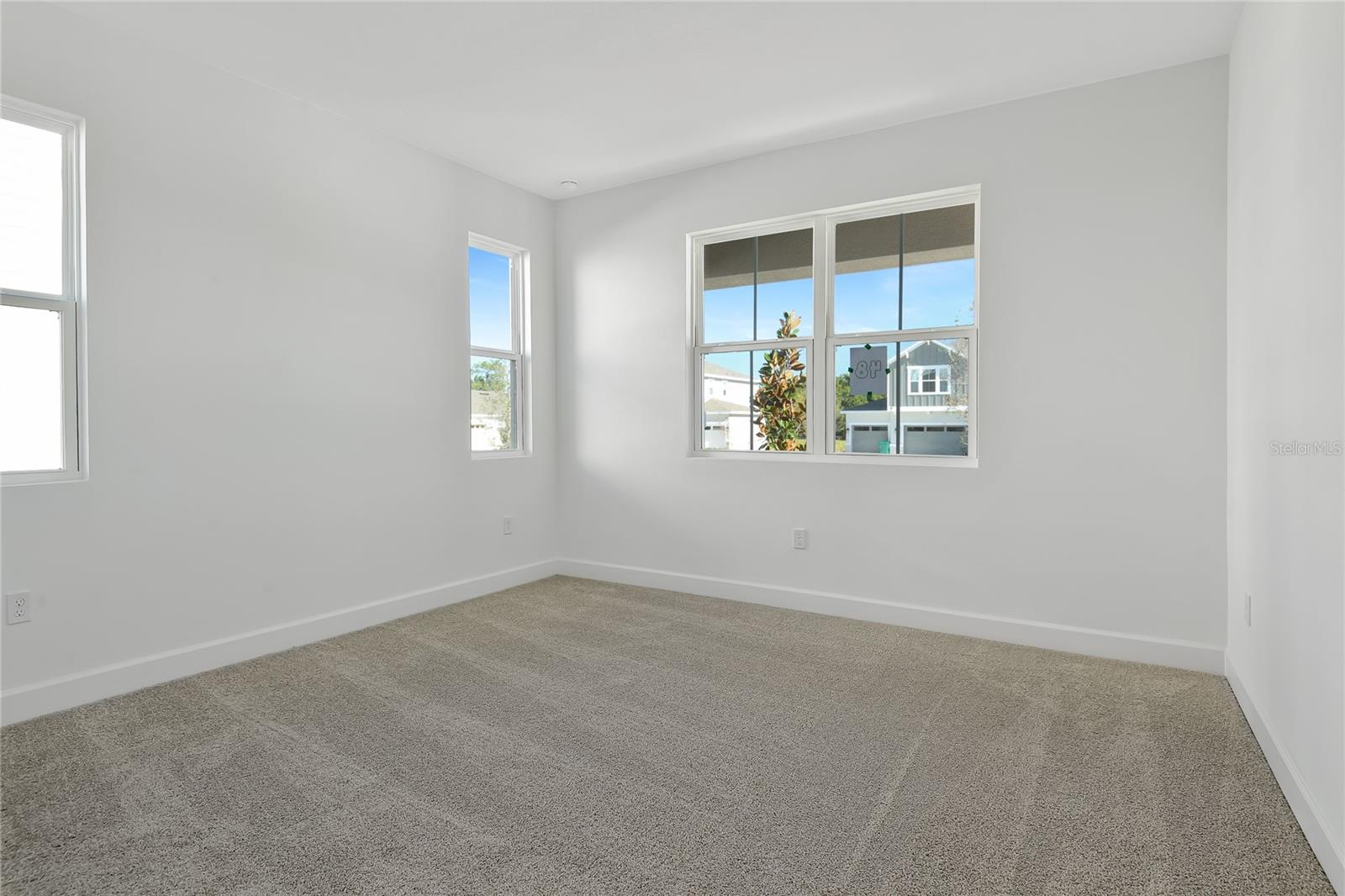 Image 3 of 18 For 820 Silver Ridge Lane