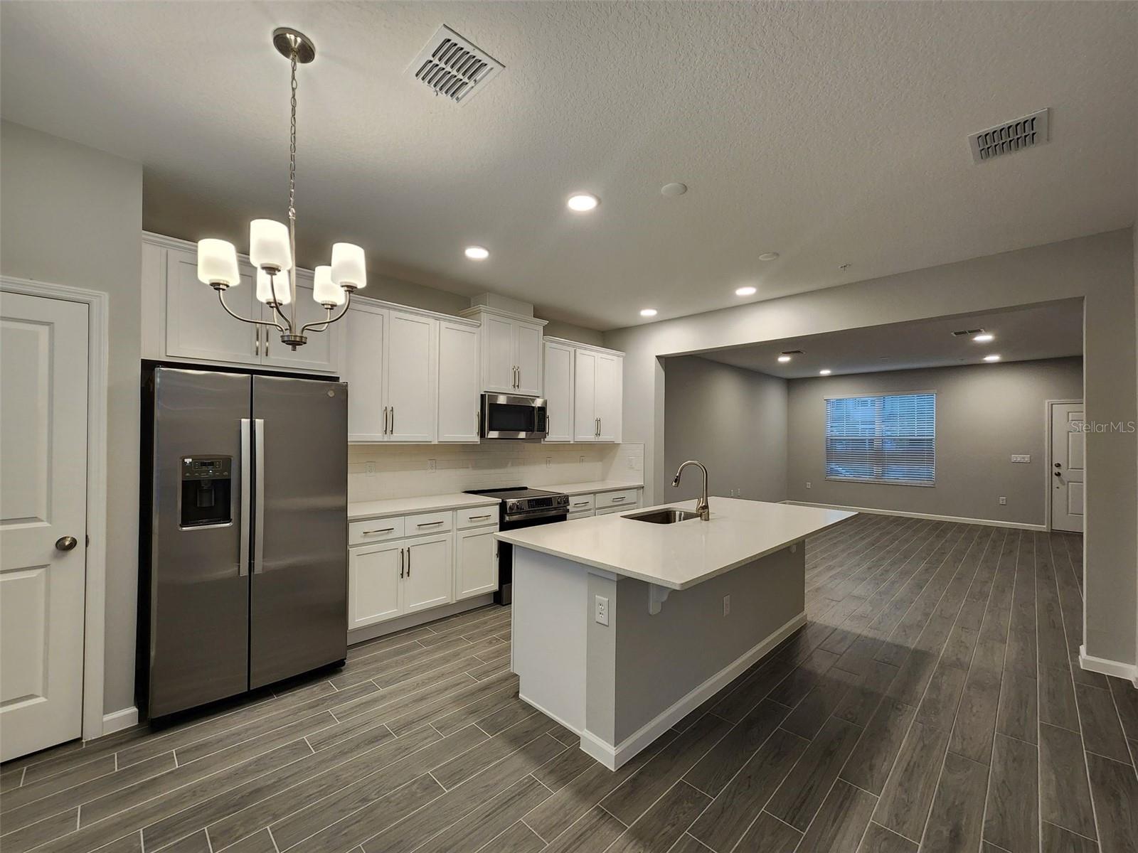 Image 5 of 27 For 615 Pothos Street