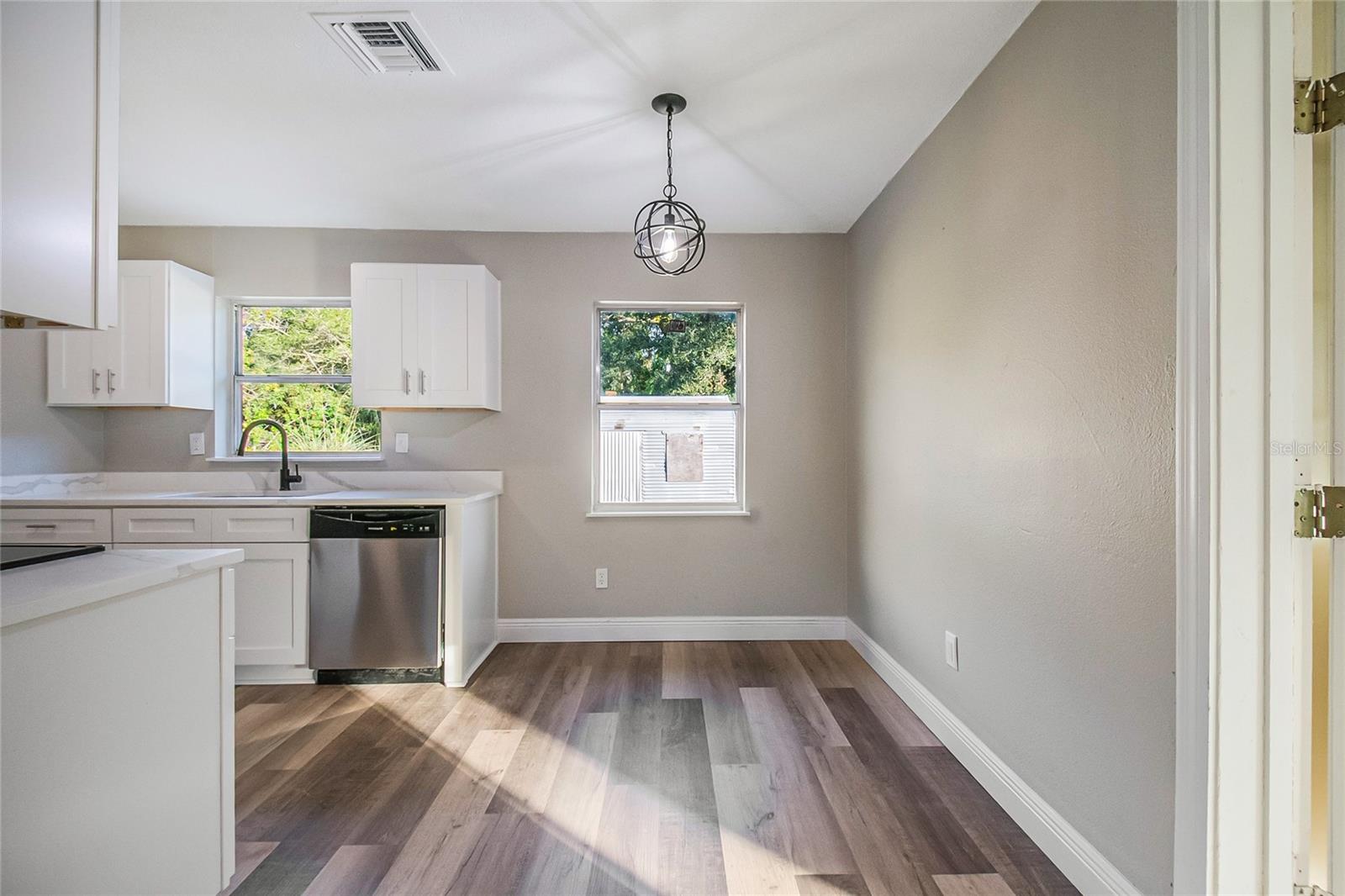 Image 13 of 43 For 2927 Tampa Avenue