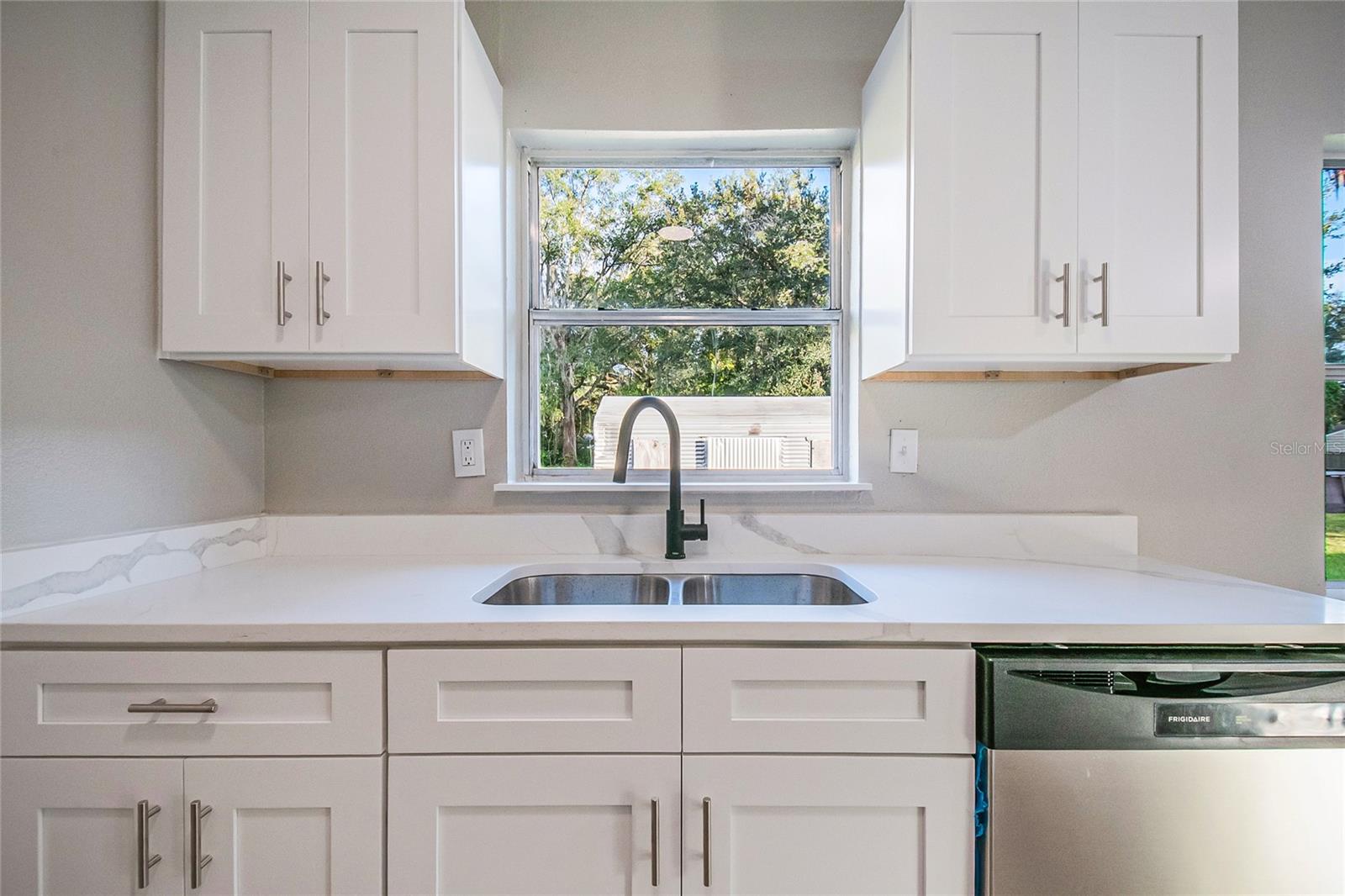 Image 16 of 43 For 2927 Tampa Avenue