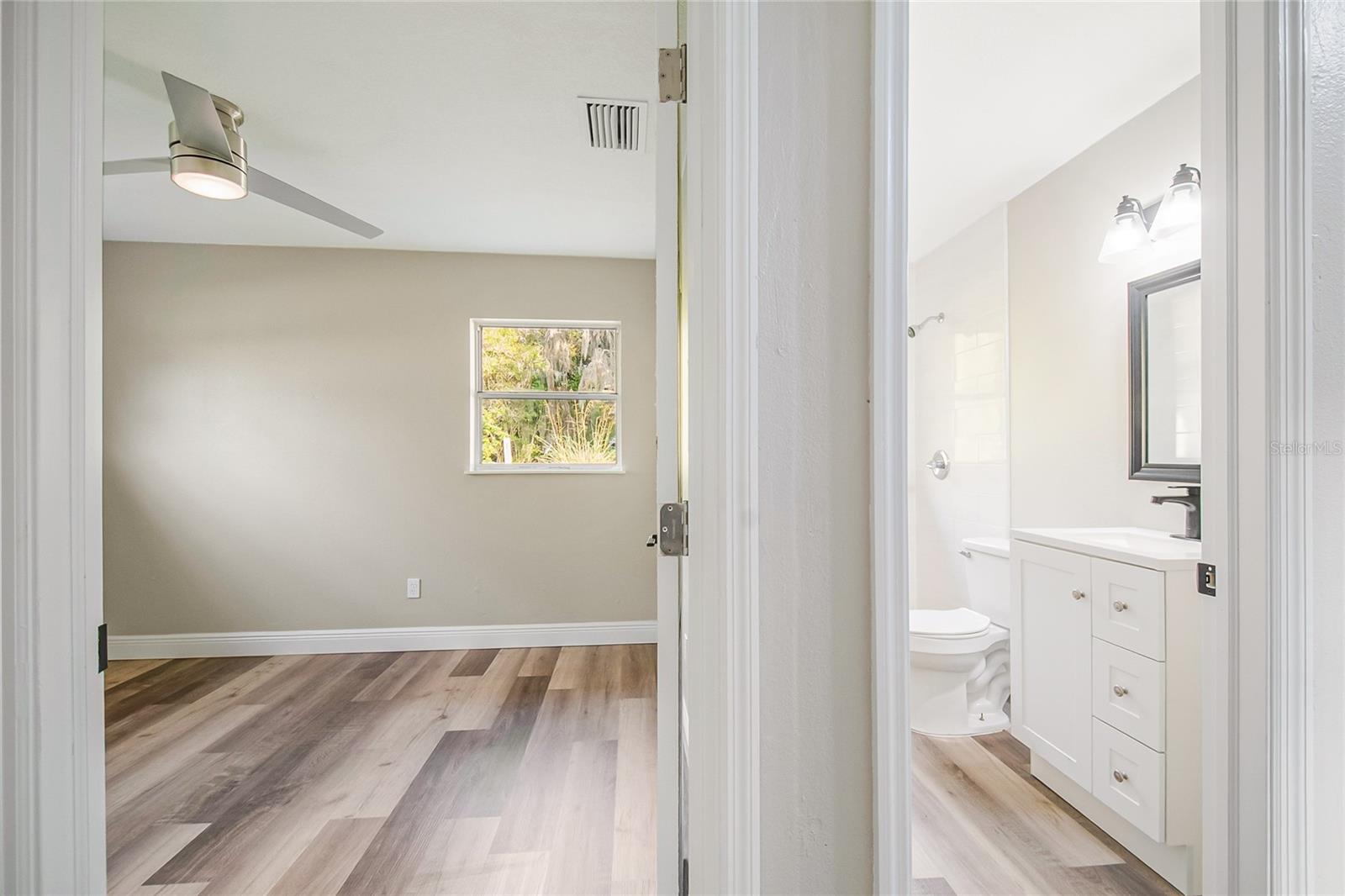 Image 24 of 43 For 2927 Tampa Avenue