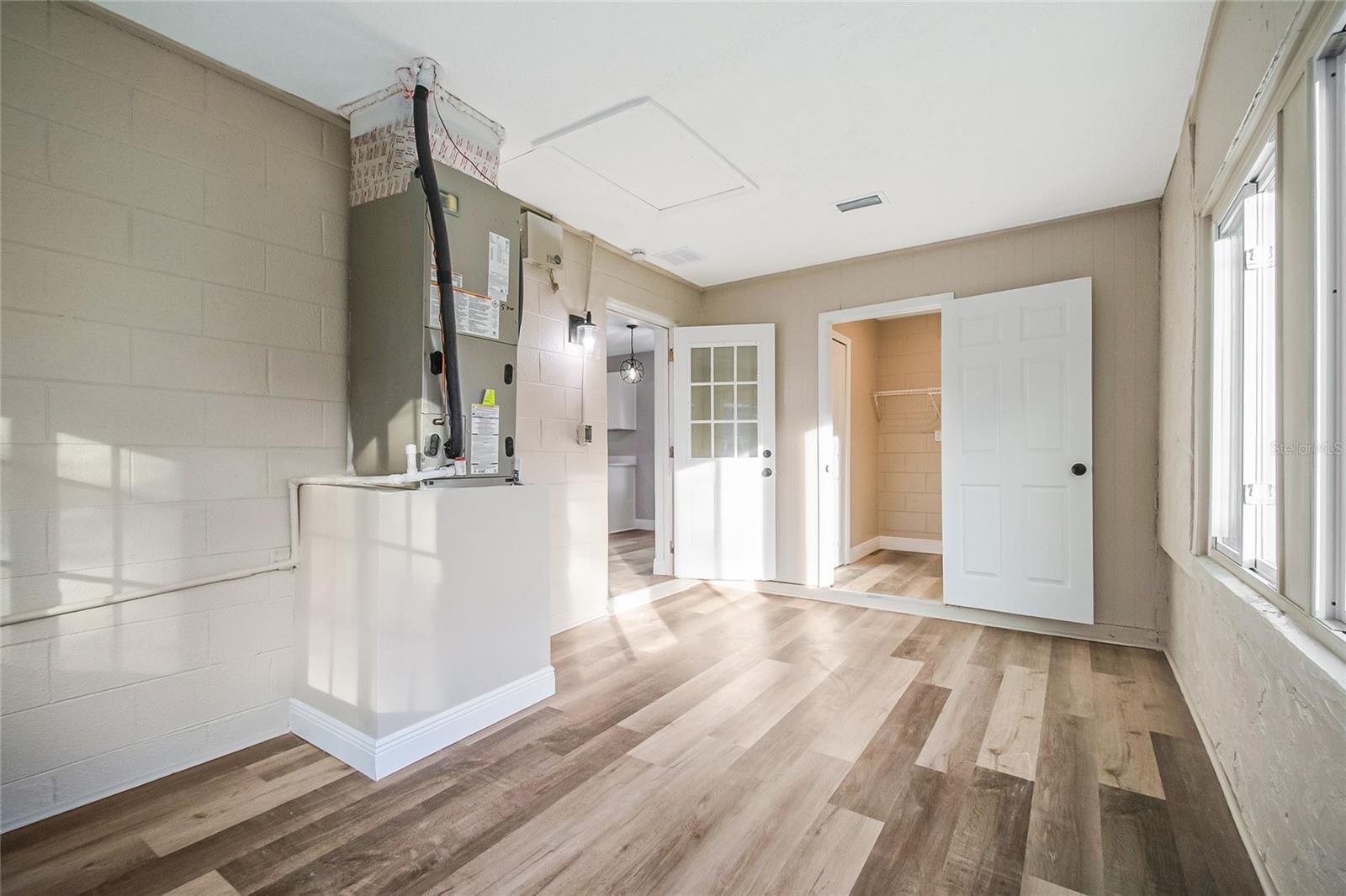 Image 30 of 43 For 2927 Tampa Avenue