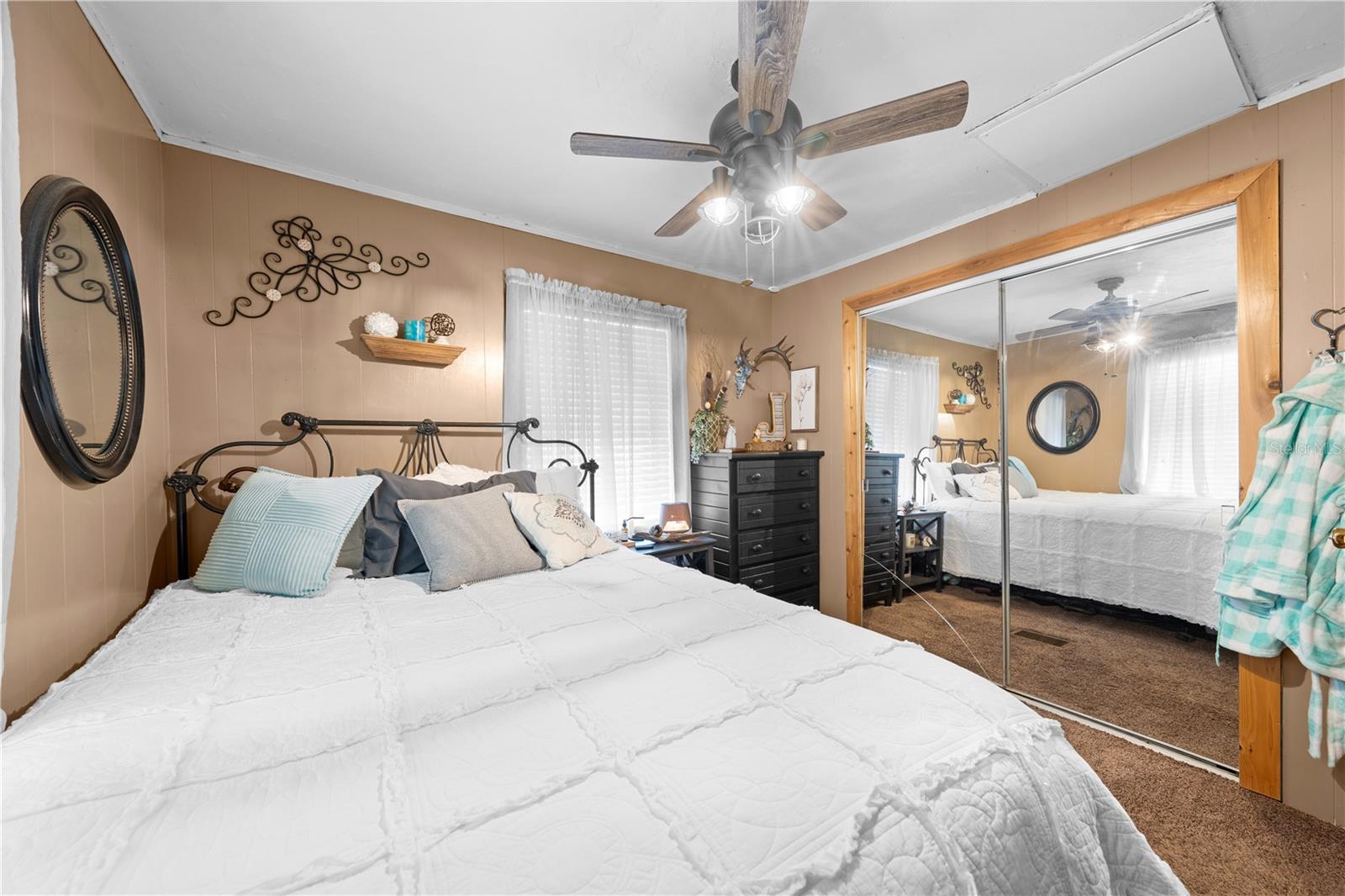 Image 17 of 45 For 6365 Woods Street