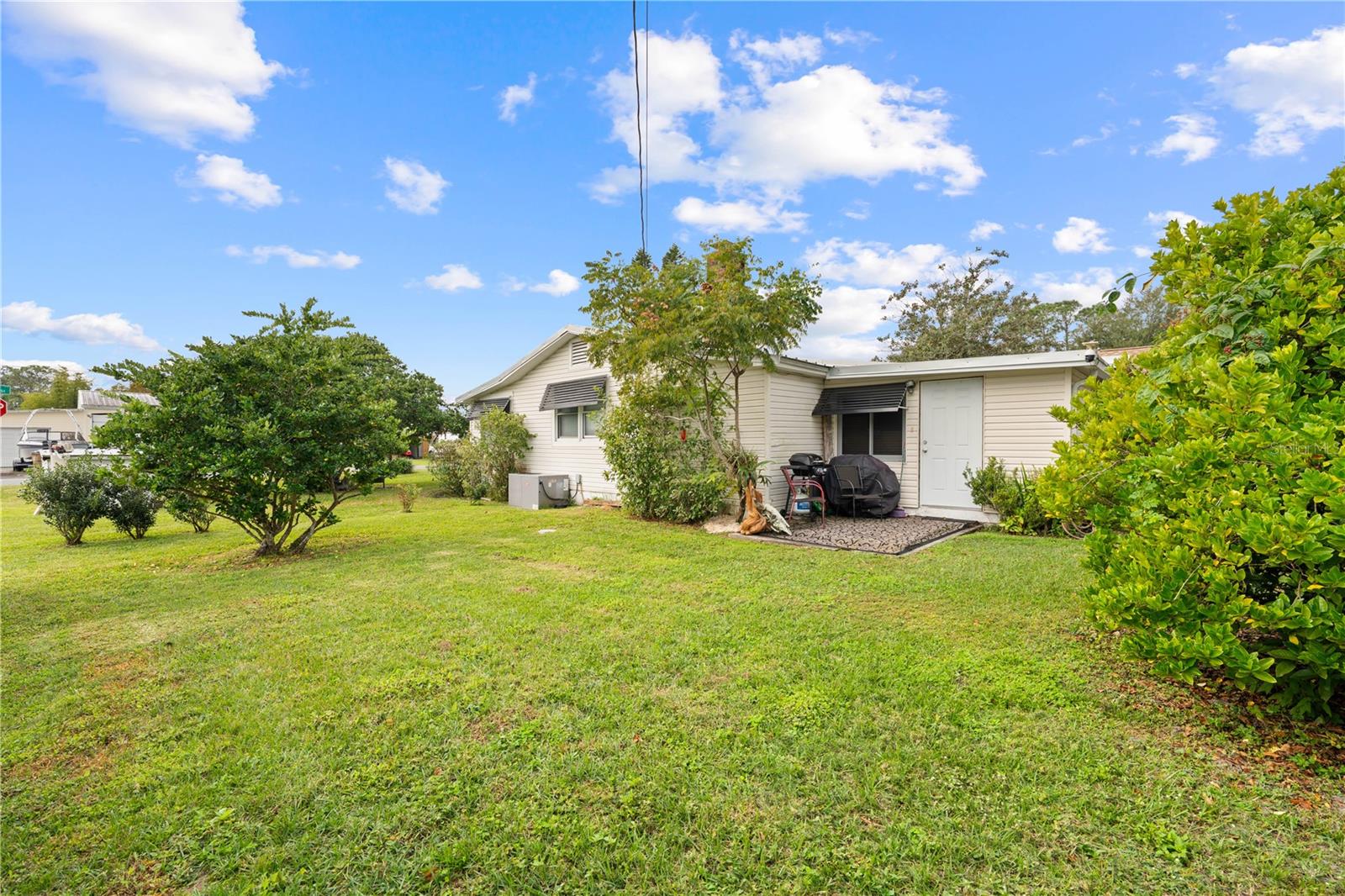 Image 32 of 45 For 6365 Woods Street