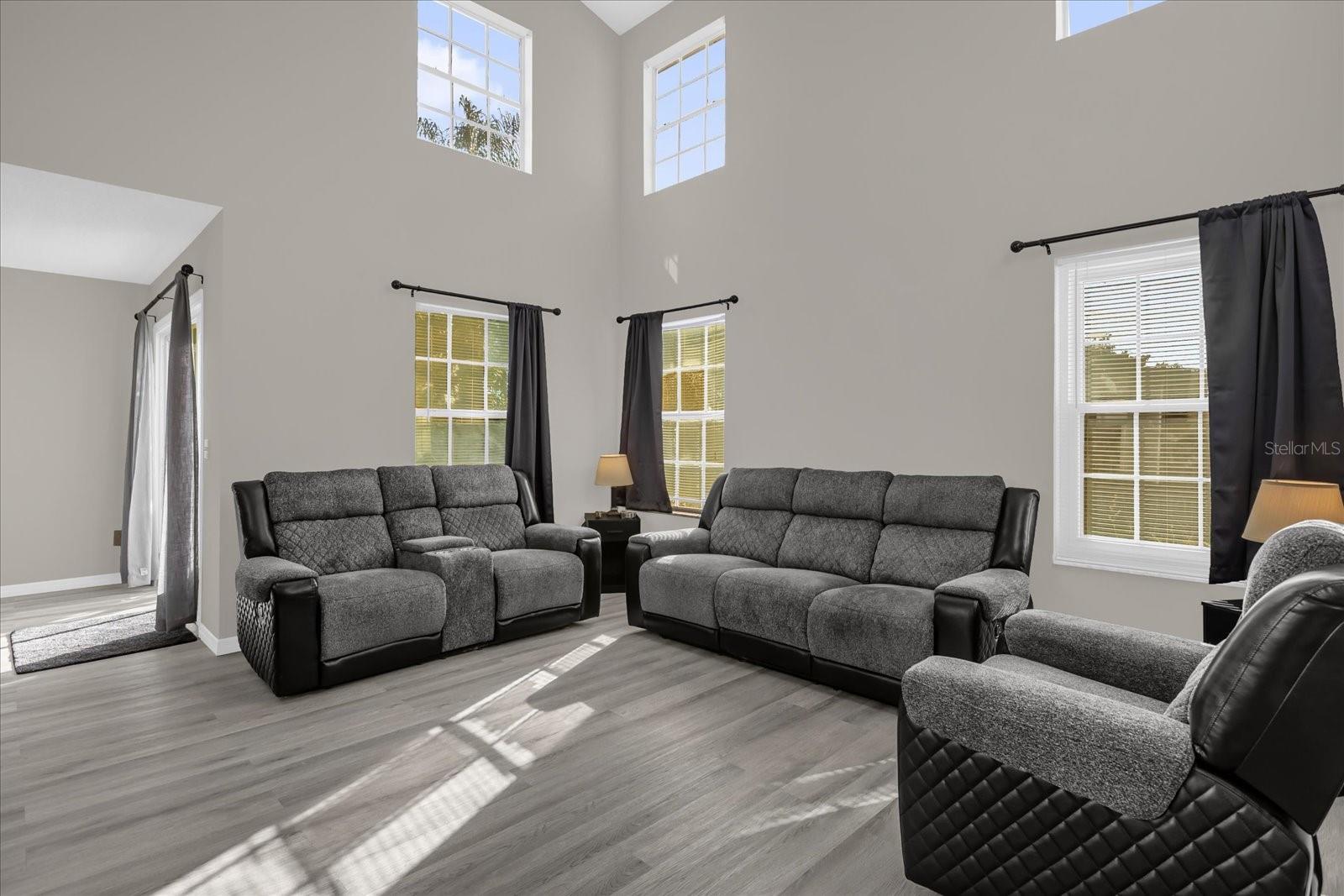 Image 4 of 32 For 6474 Haughton Lane