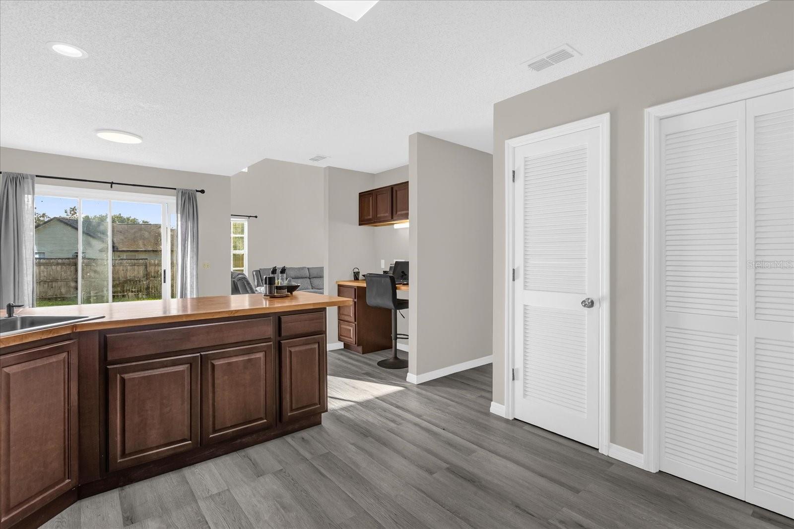 Image 8 of 32 For 6474 Haughton Lane