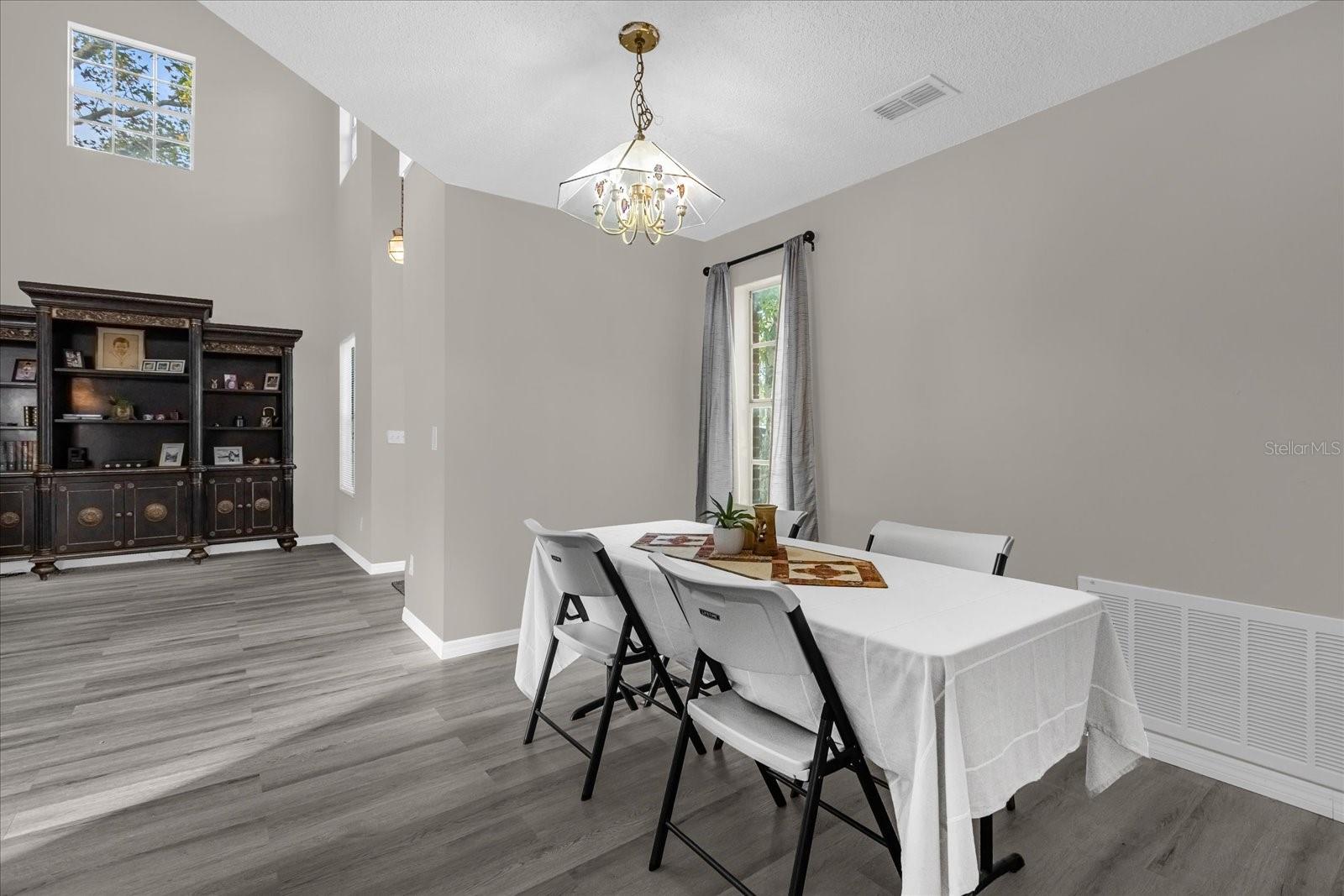 Image 9 of 32 For 6474 Haughton Lane