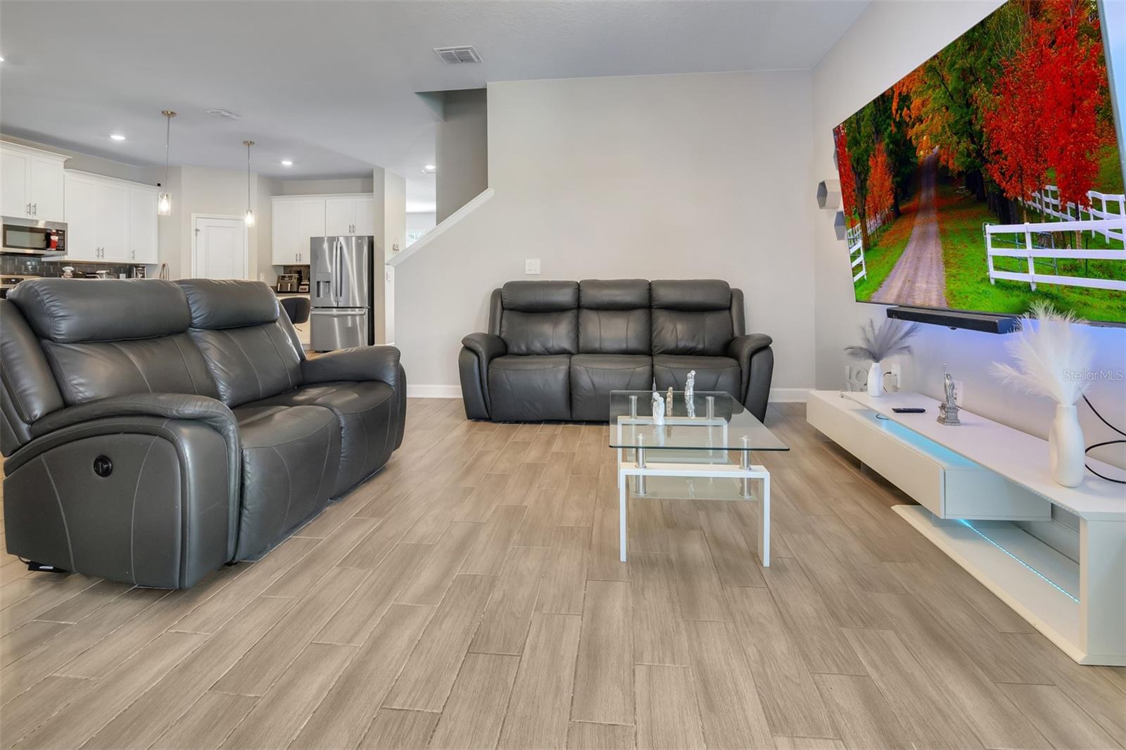 Image 18 of 46 For 11145 Lore Way