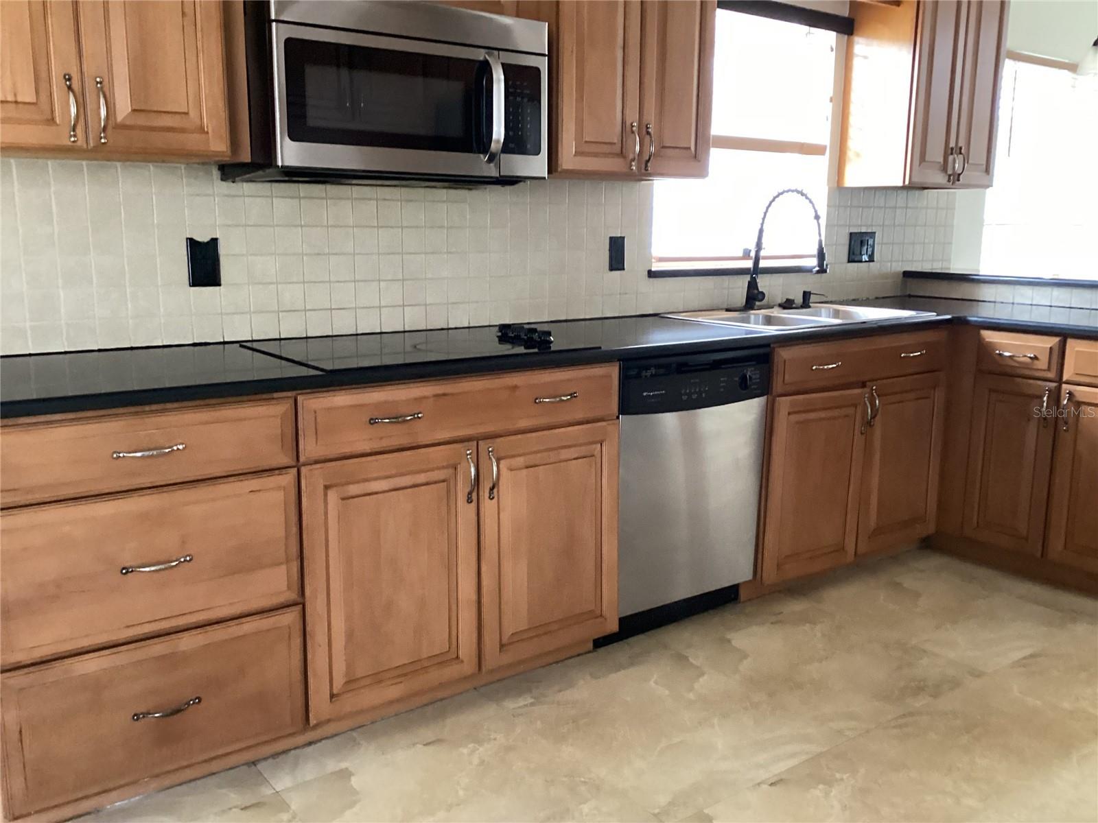 Image 15 of 58 For 3291 Brewster Drive