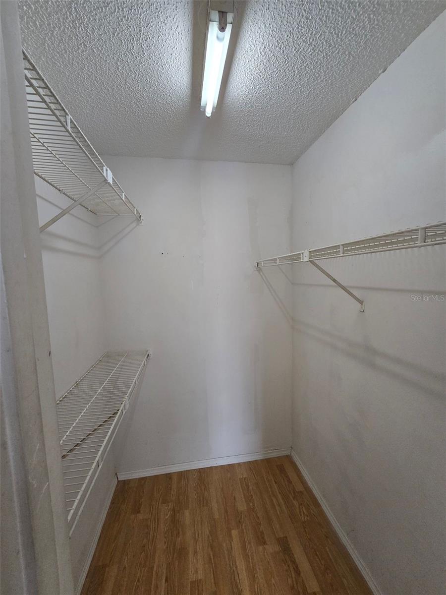 Image 12 of 15 For 300 Lakepointe Drive 204