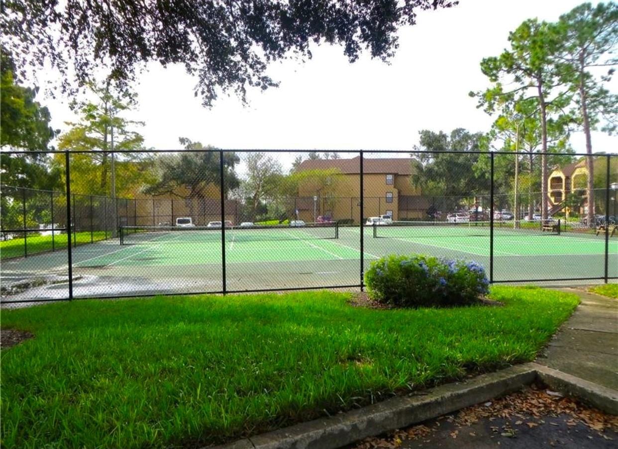 Image 15 of 15 For 300 Lakepointe Drive 204