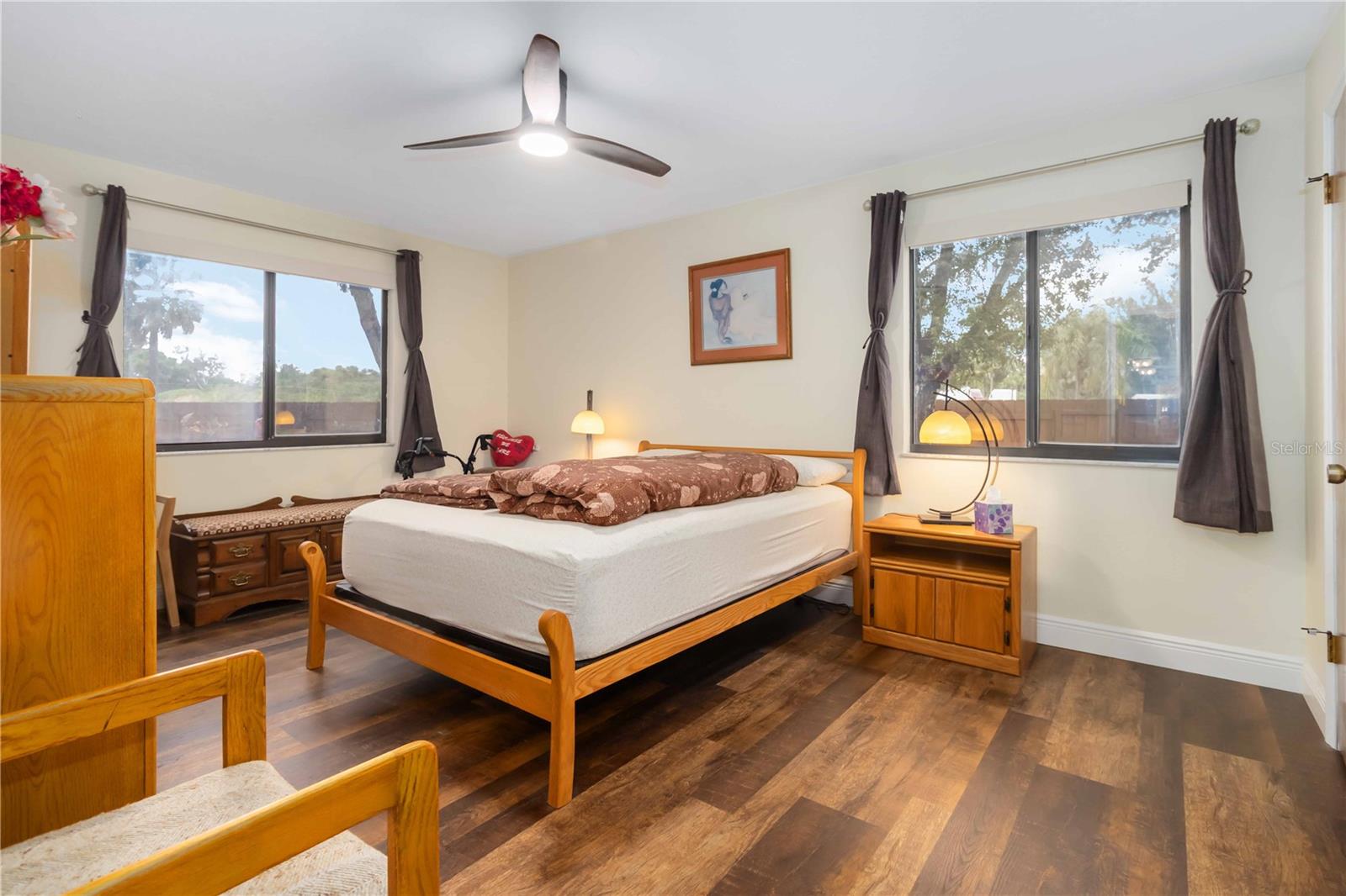 Image 19 of 42 For 610 Saint Albans Court 19d