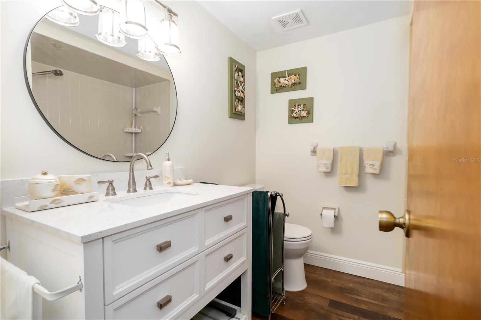 Image 28 of 42 For 610 Saint Albans Court 19d