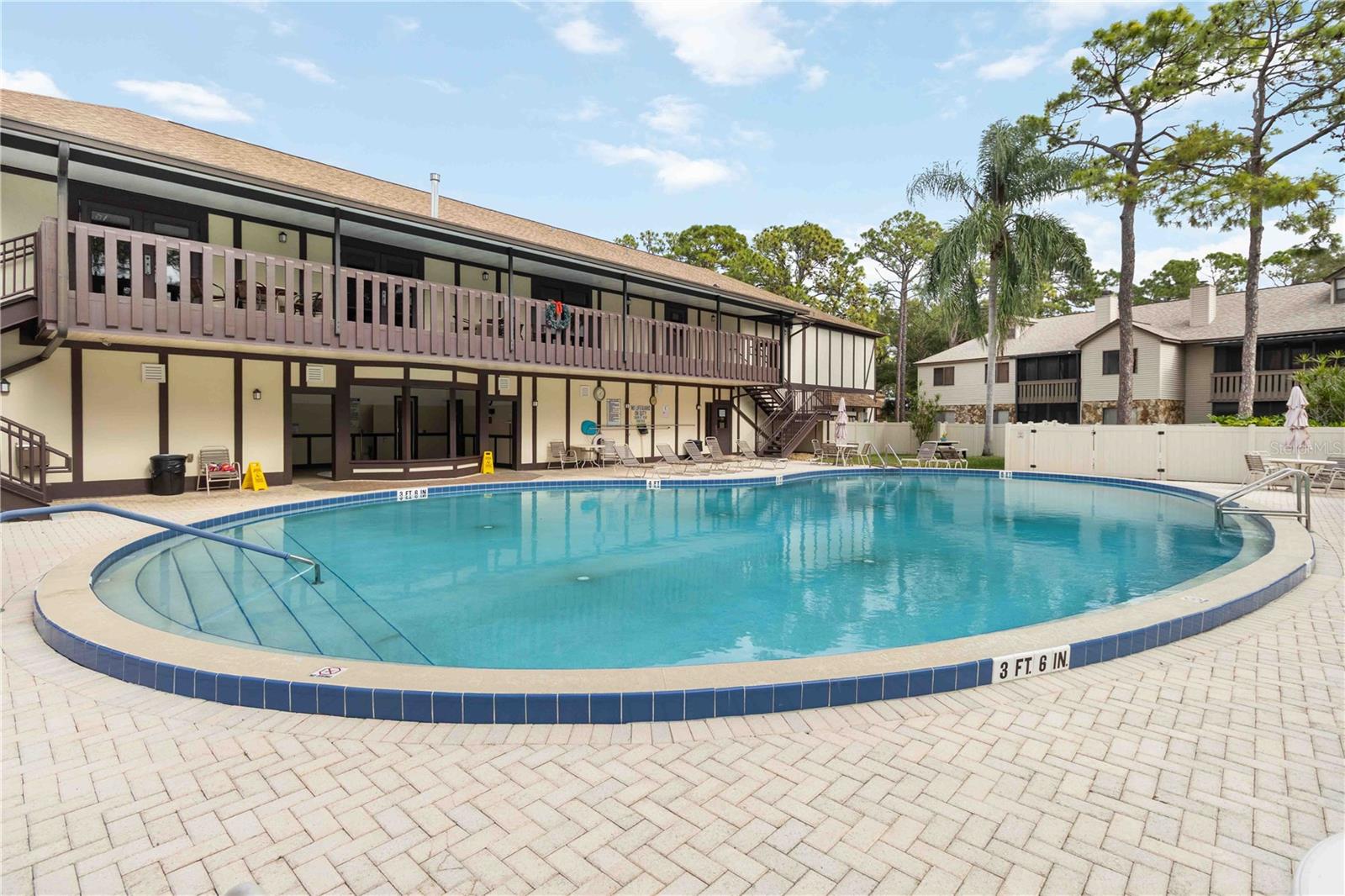 Image 38 of 42 For 610 Saint Albans Court 19d