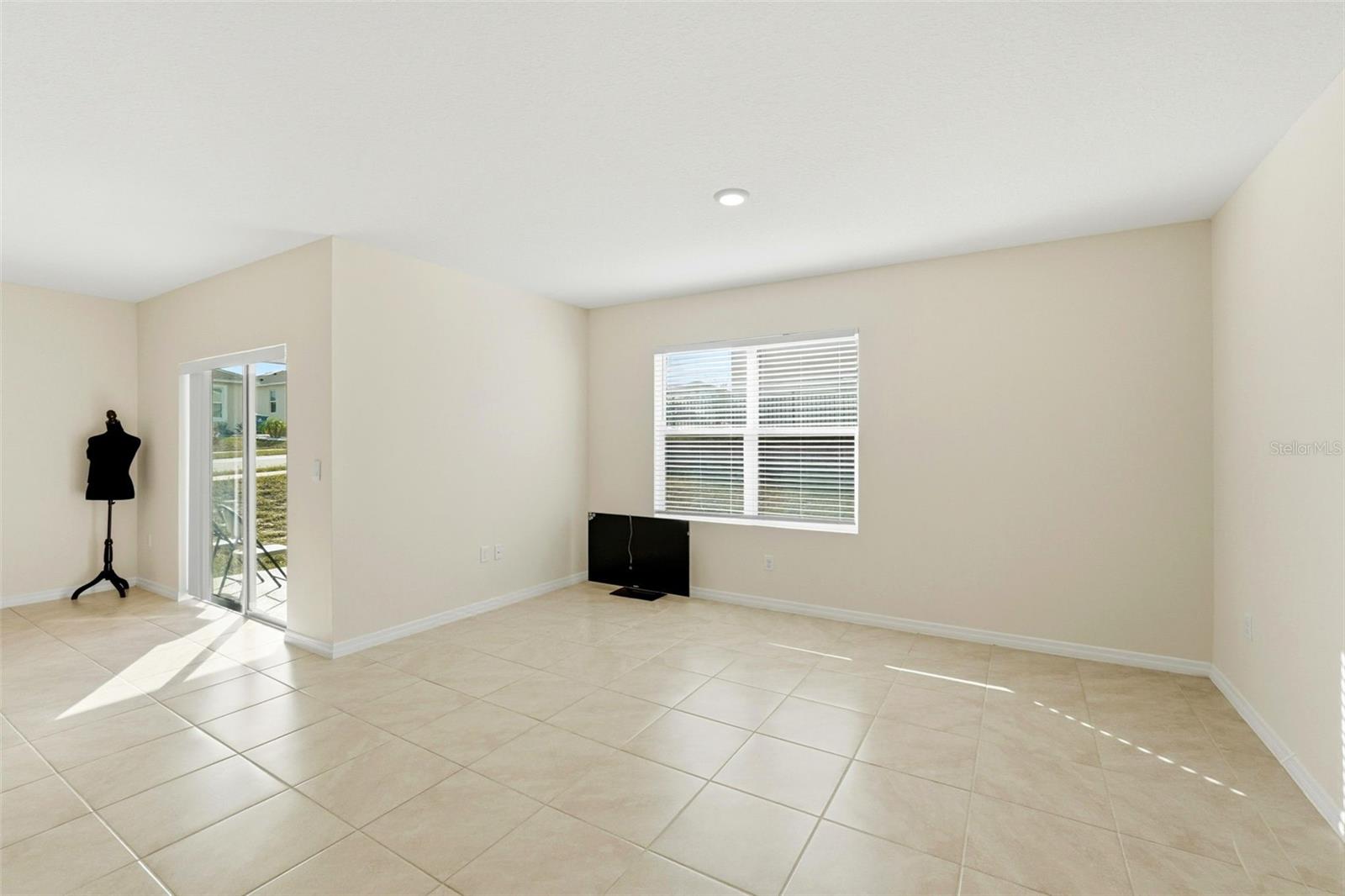 Image 16 of 30 For 1349 Sugarwood Street