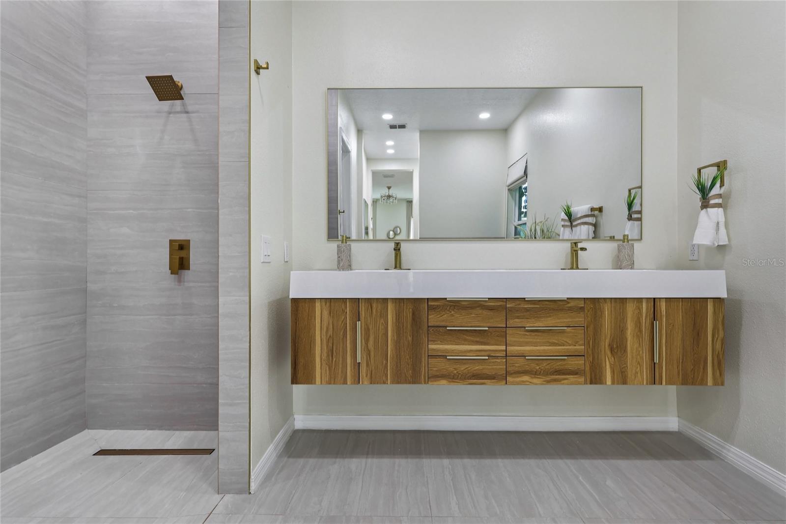 Image 18 of 32 For 14612 Glade Hill Park Way