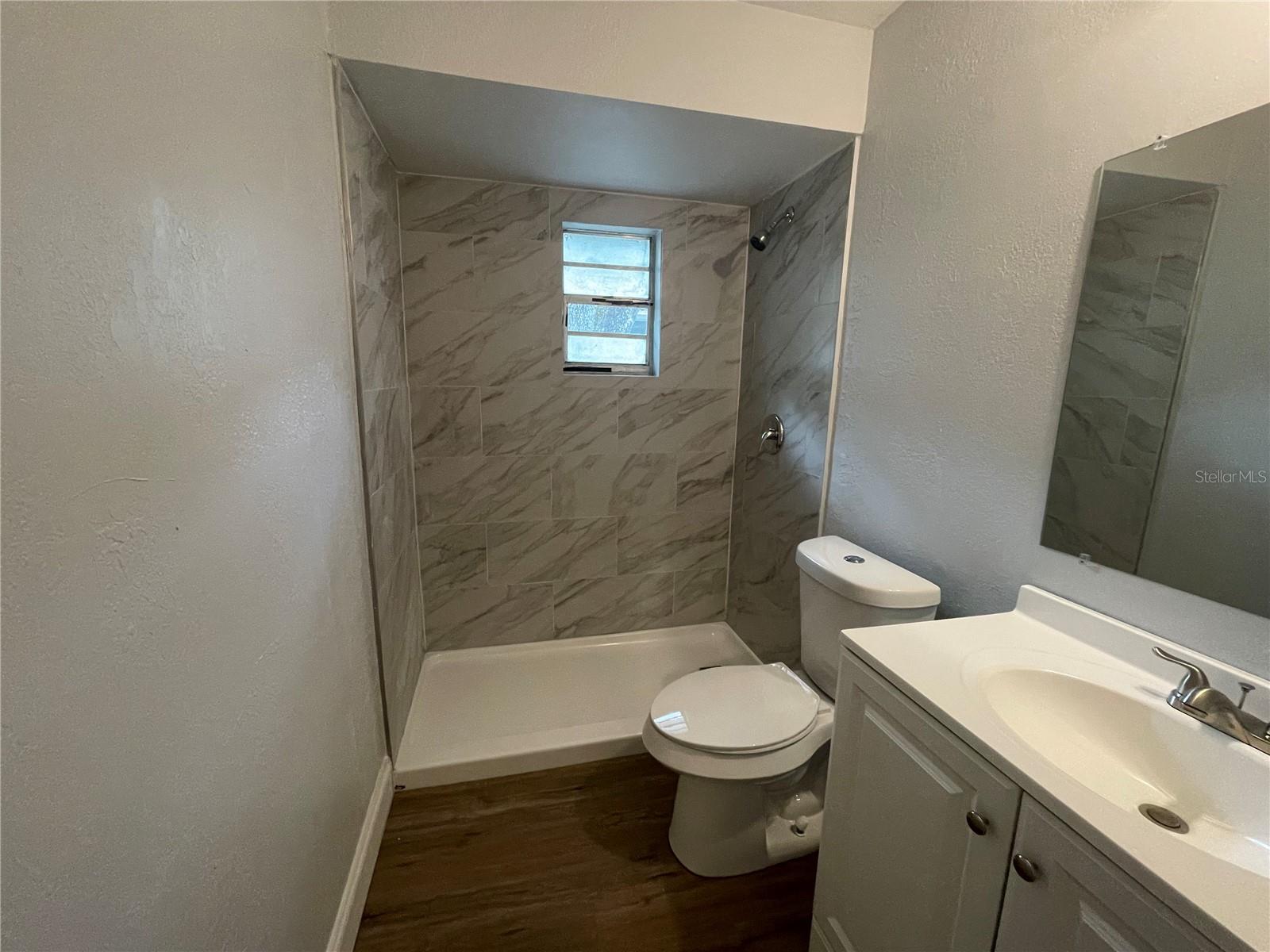 Image 18 of 20 For 504 Rosland Drive