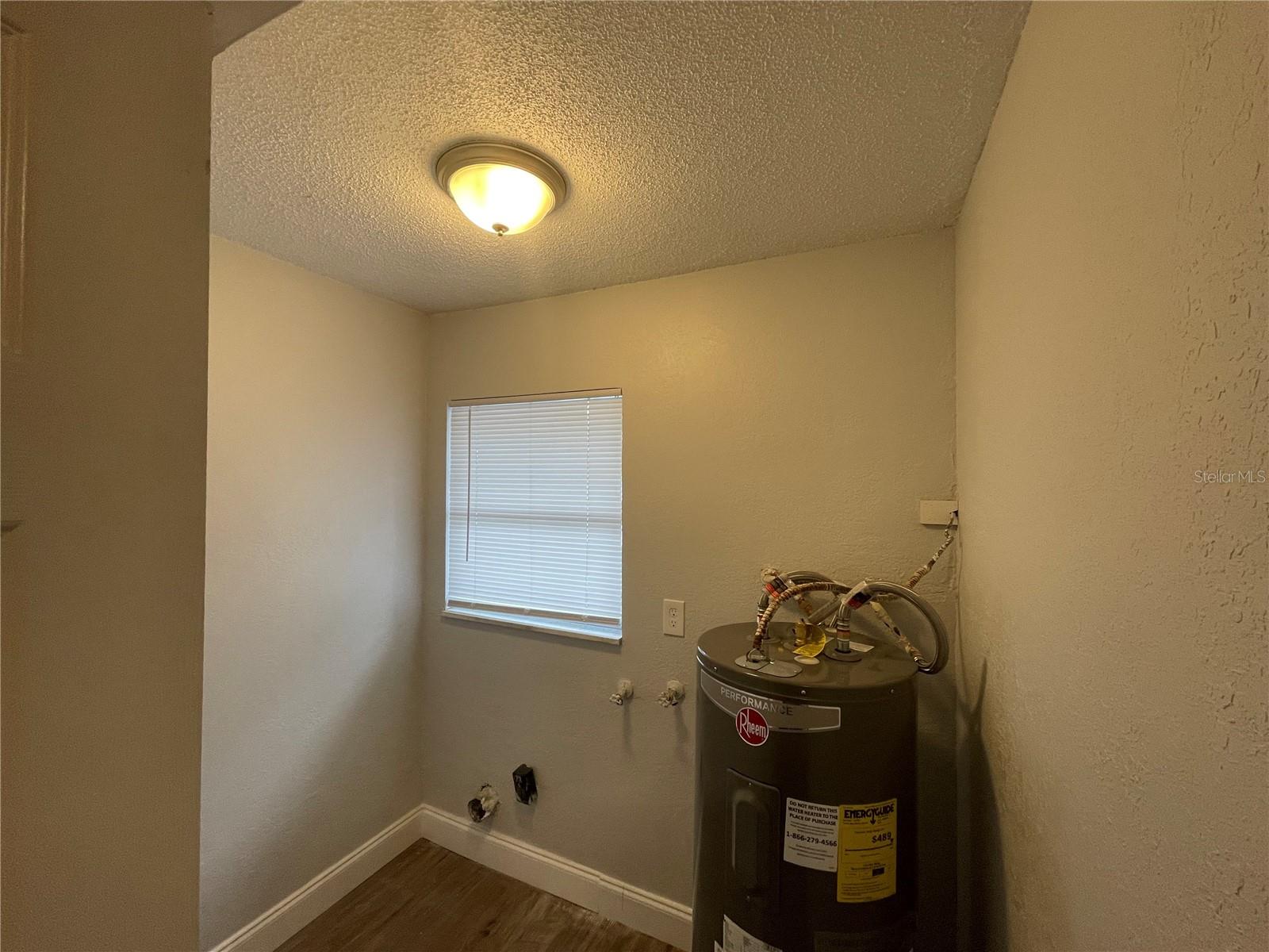 Image 5 of 20 For 504 Rosland Drive