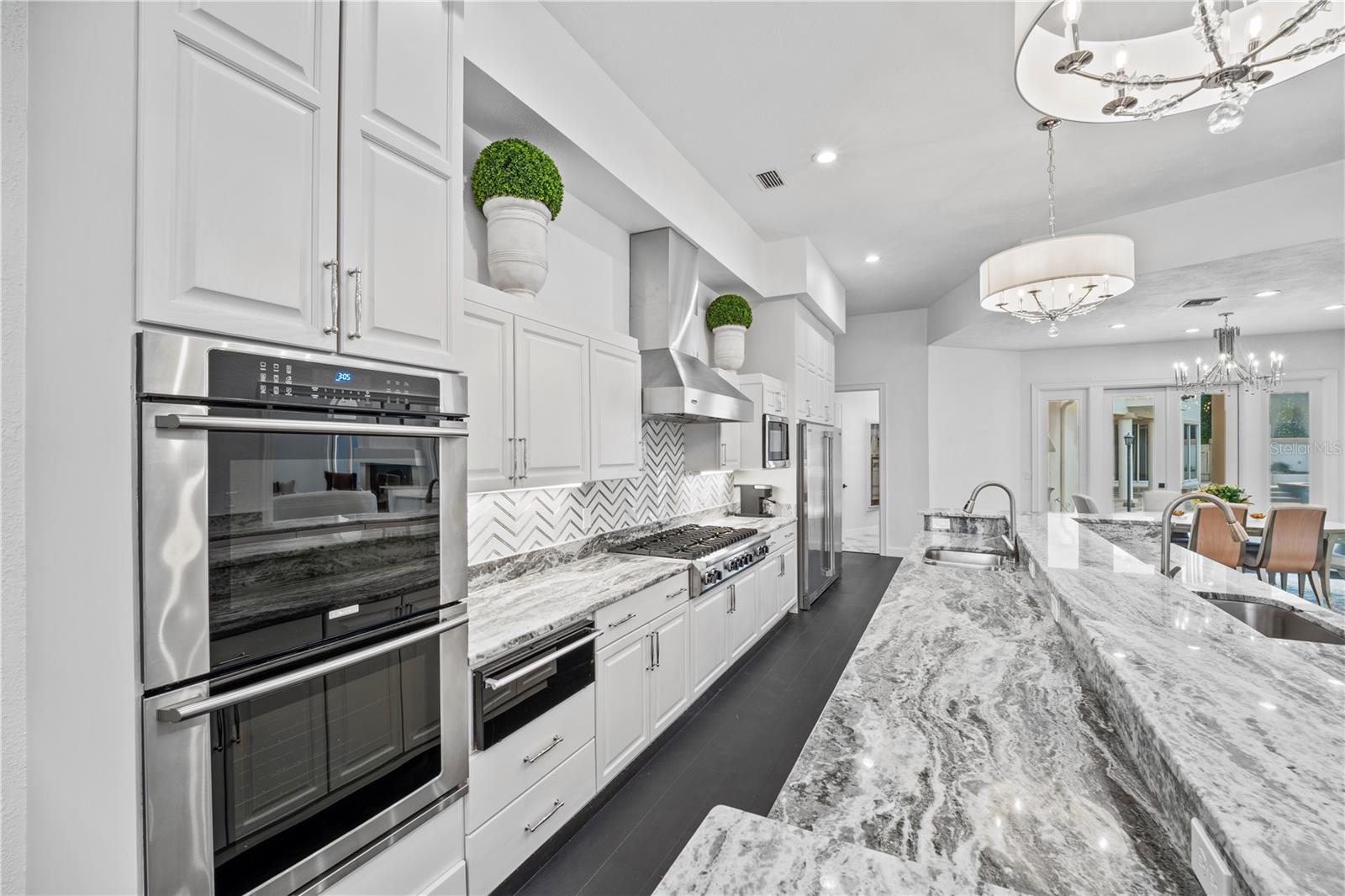 Image 18 of 79 For 1040 Sweetwater Club Boulevard