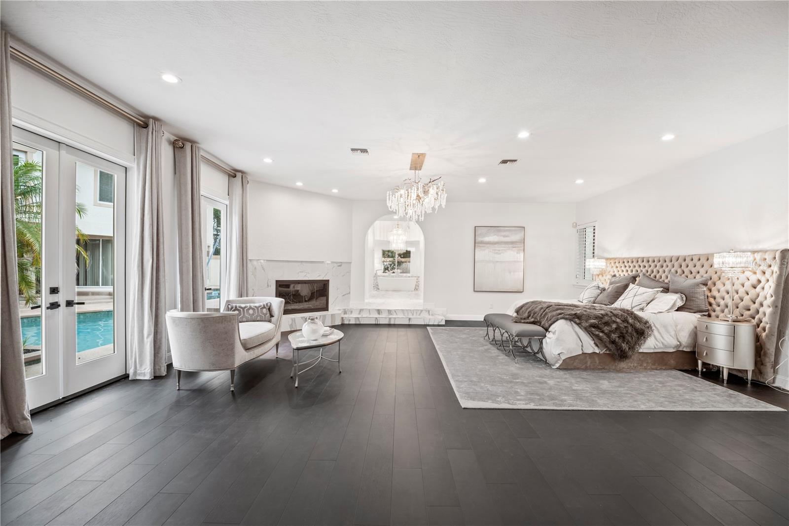 Image 32 of 79 For 1040 Sweetwater Club Boulevard