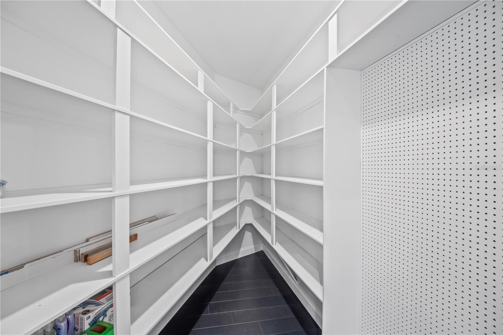 Image 34 of 79 For 1040 Sweetwater Club Boulevard