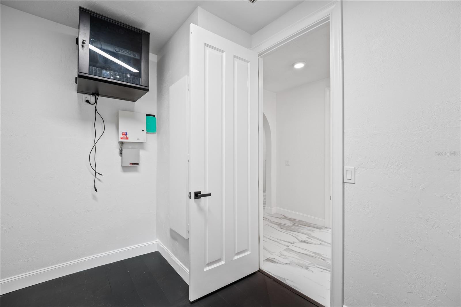 Image 35 of 79 For 1040 Sweetwater Club Boulevard