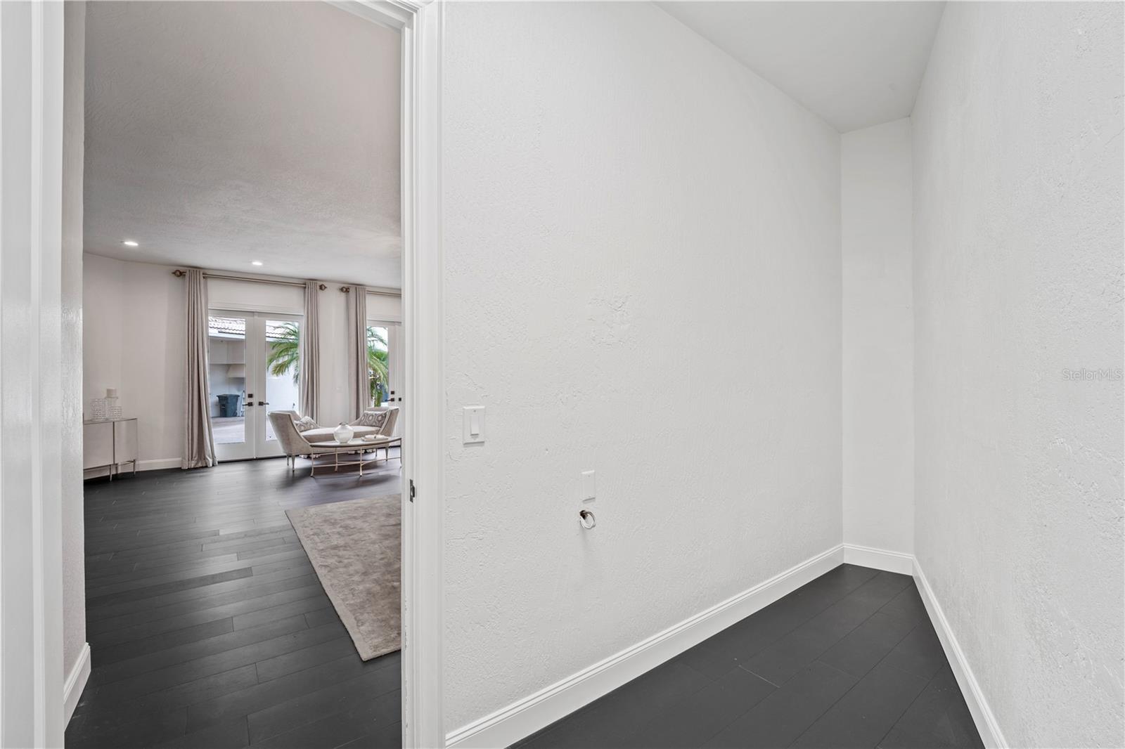 Image 37 of 79 For 1040 Sweetwater Club Boulevard