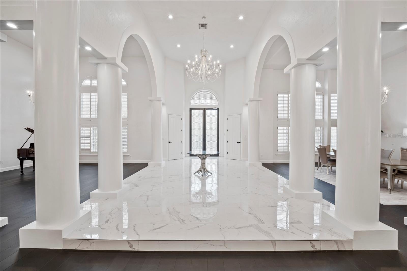 Image 5 of 79 For 1040 Sweetwater Club Boulevard