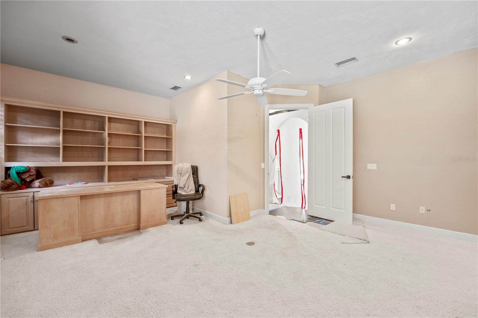 Image 50 of 79 For 1040 Sweetwater Club Boulevard