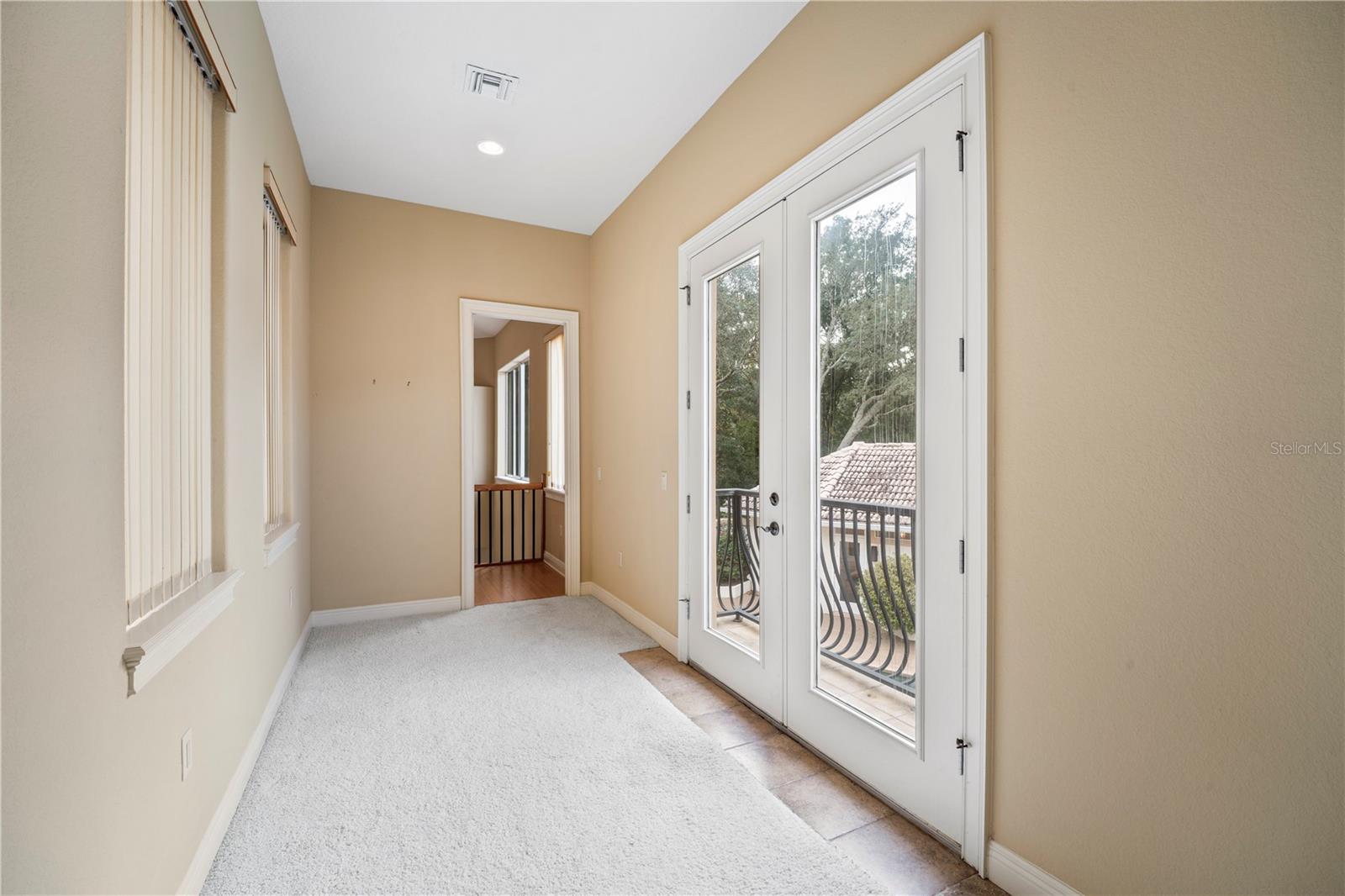 Image 62 of 79 For 1040 Sweetwater Club Boulevard