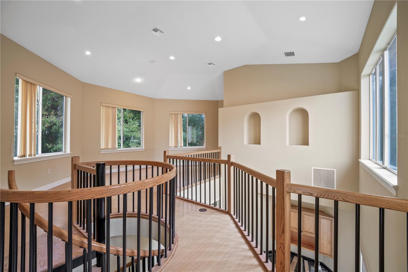 Image 63 of 79 For 1040 Sweetwater Club Boulevard