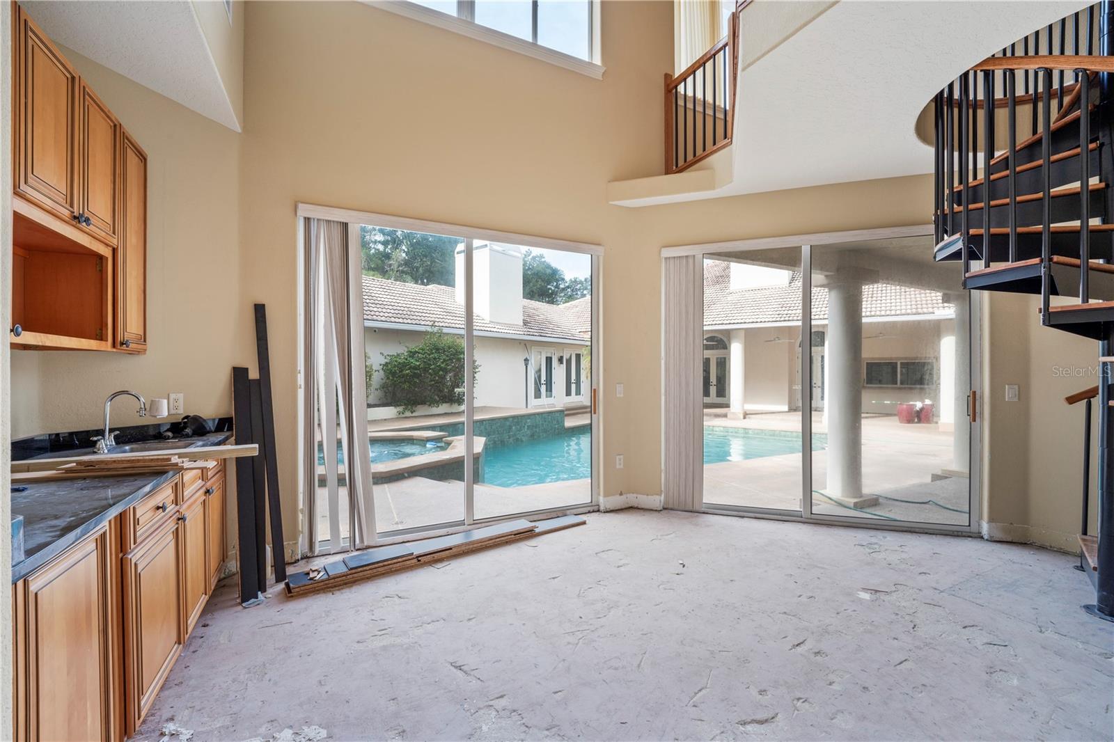 Image 67 of 79 For 1040 Sweetwater Club Boulevard