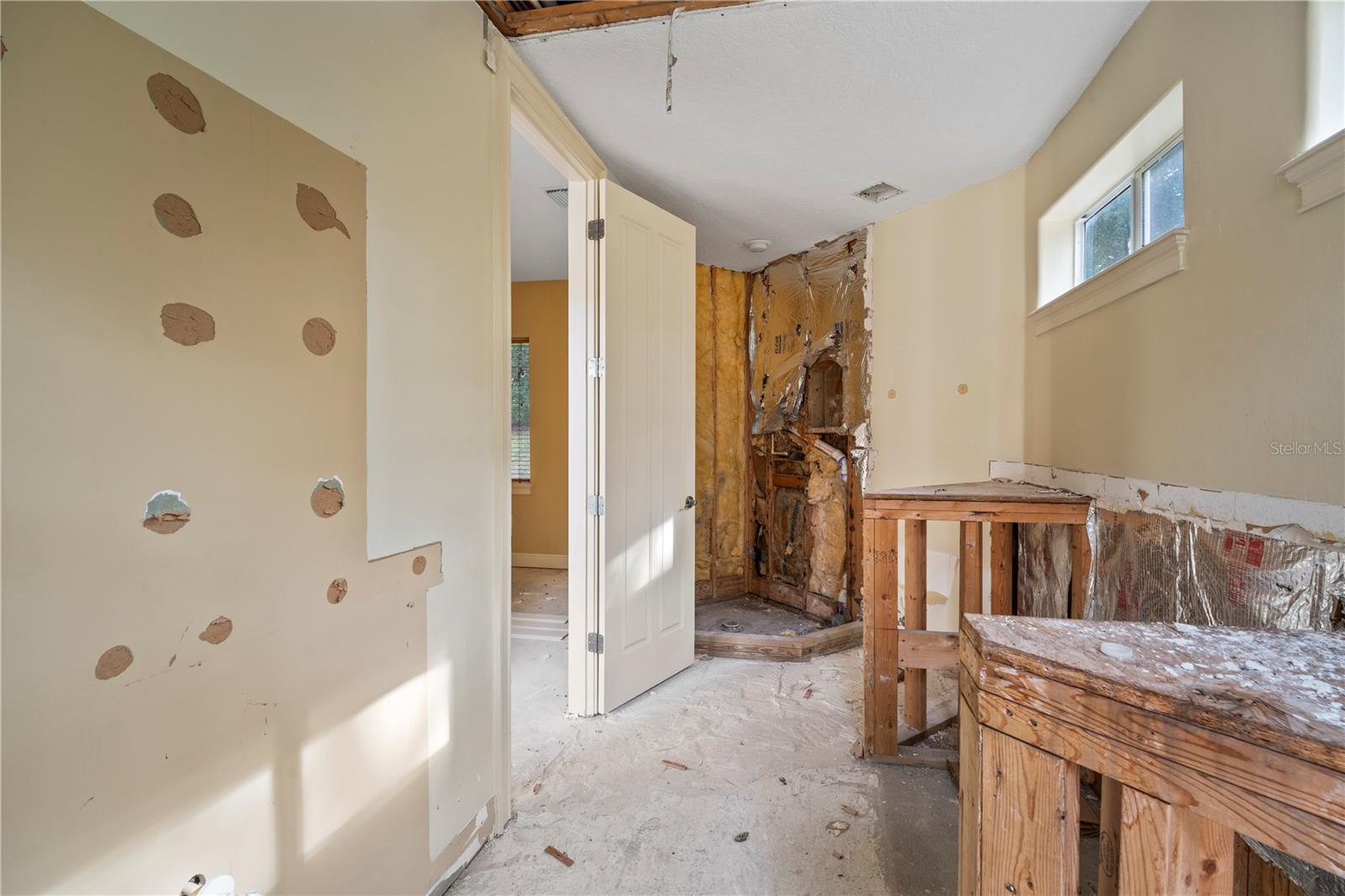 Image 68 of 79 For 1040 Sweetwater Club Boulevard