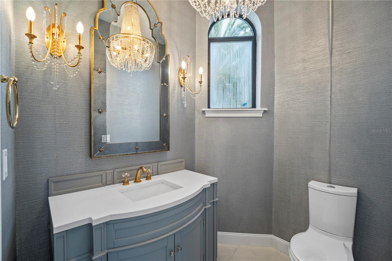 Image 8 of 79 For 1040 Sweetwater Club Boulevard