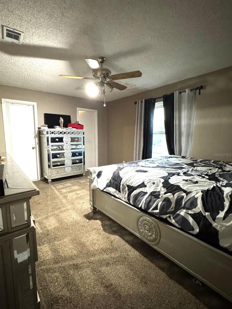 Image 12 of 16 For 104 Green Cove Court