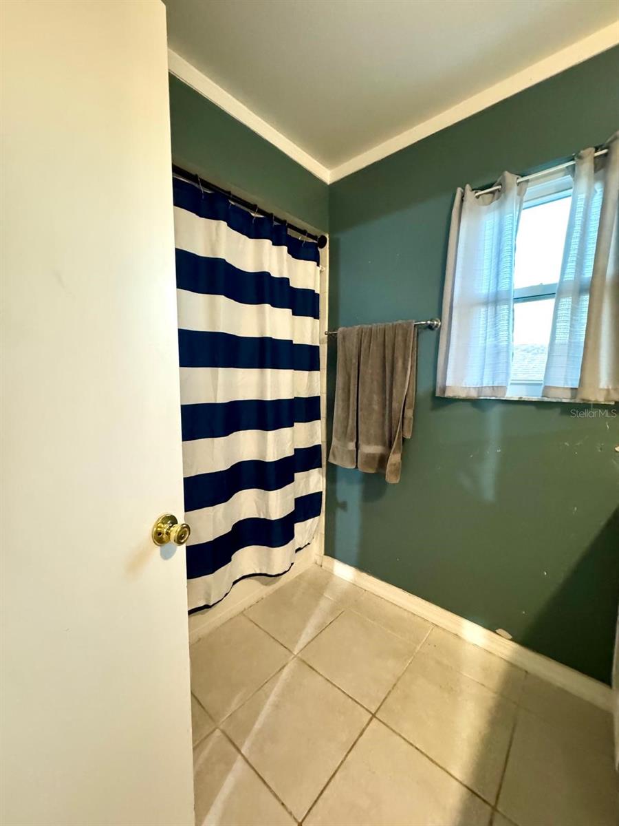 Image 13 of 16 For 104 Green Cove Court