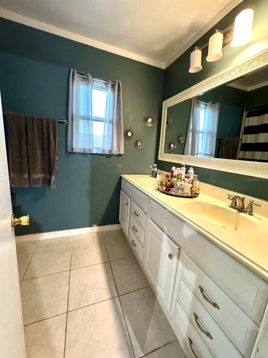 Image 8 of 16 For 104 Green Cove Court