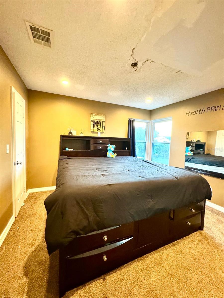 Image 9 of 16 For 104 Green Cove Court