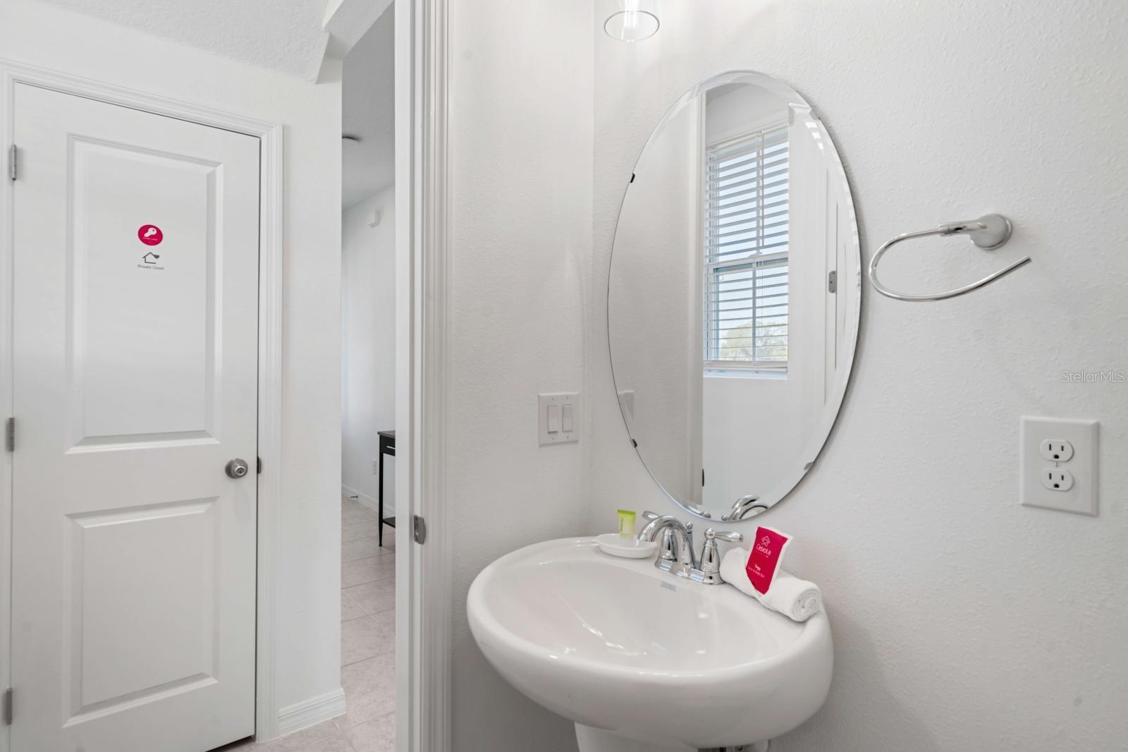 Image 14 of 28 For 630 Longboat Drive