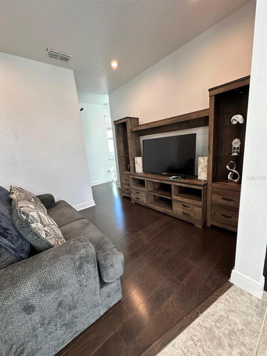 Image 20 of 27 For 8941 Sperry Street