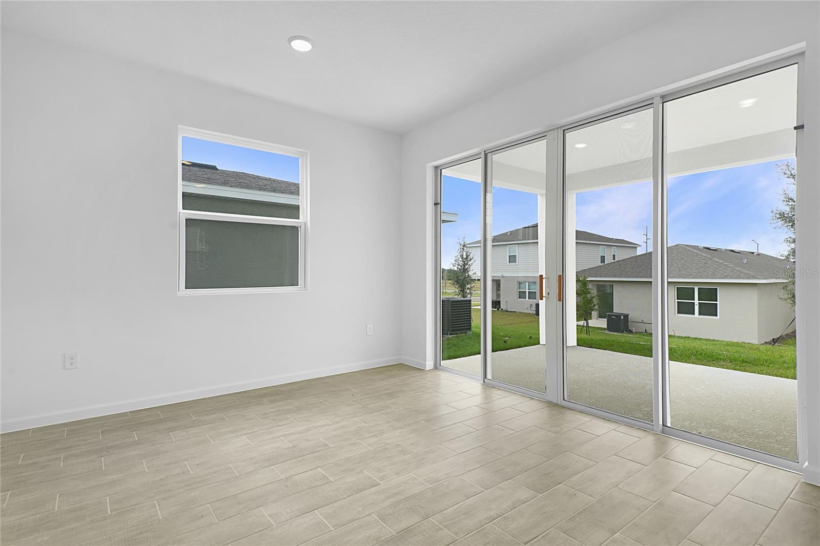 Image 8 of 26 For 6147 Daphne Street