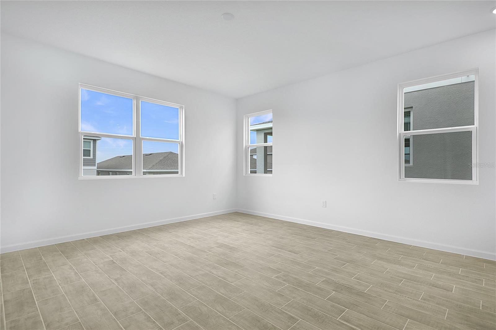 Image 9 of 26 For 6147 Daphne Street