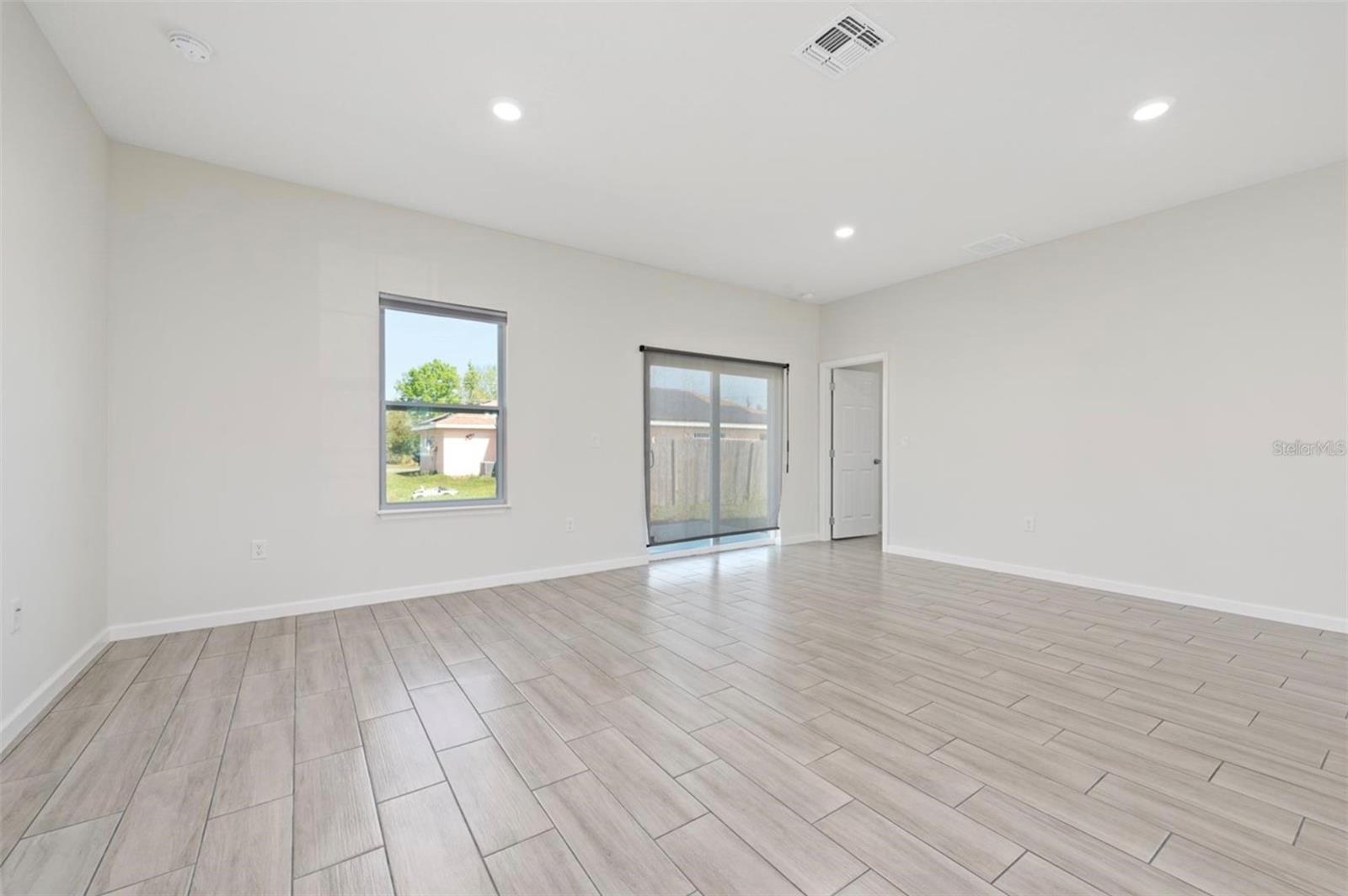 Image 13 of 35 For 719 Martin Lane