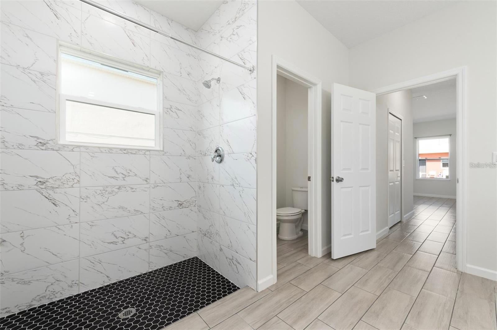 Image 16 of 35 For 719 Martin Lane